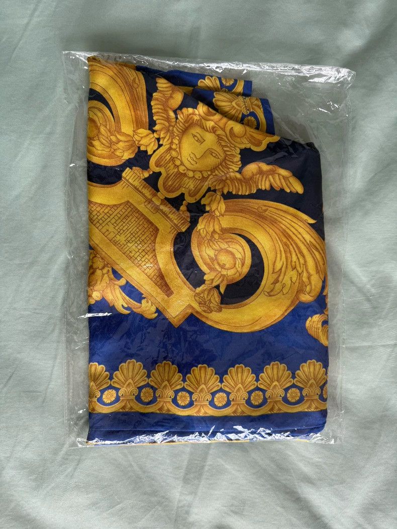 Versace Versace Full print straight casual shorts Size US 34 / EU 50 - 8 Thumbnail
