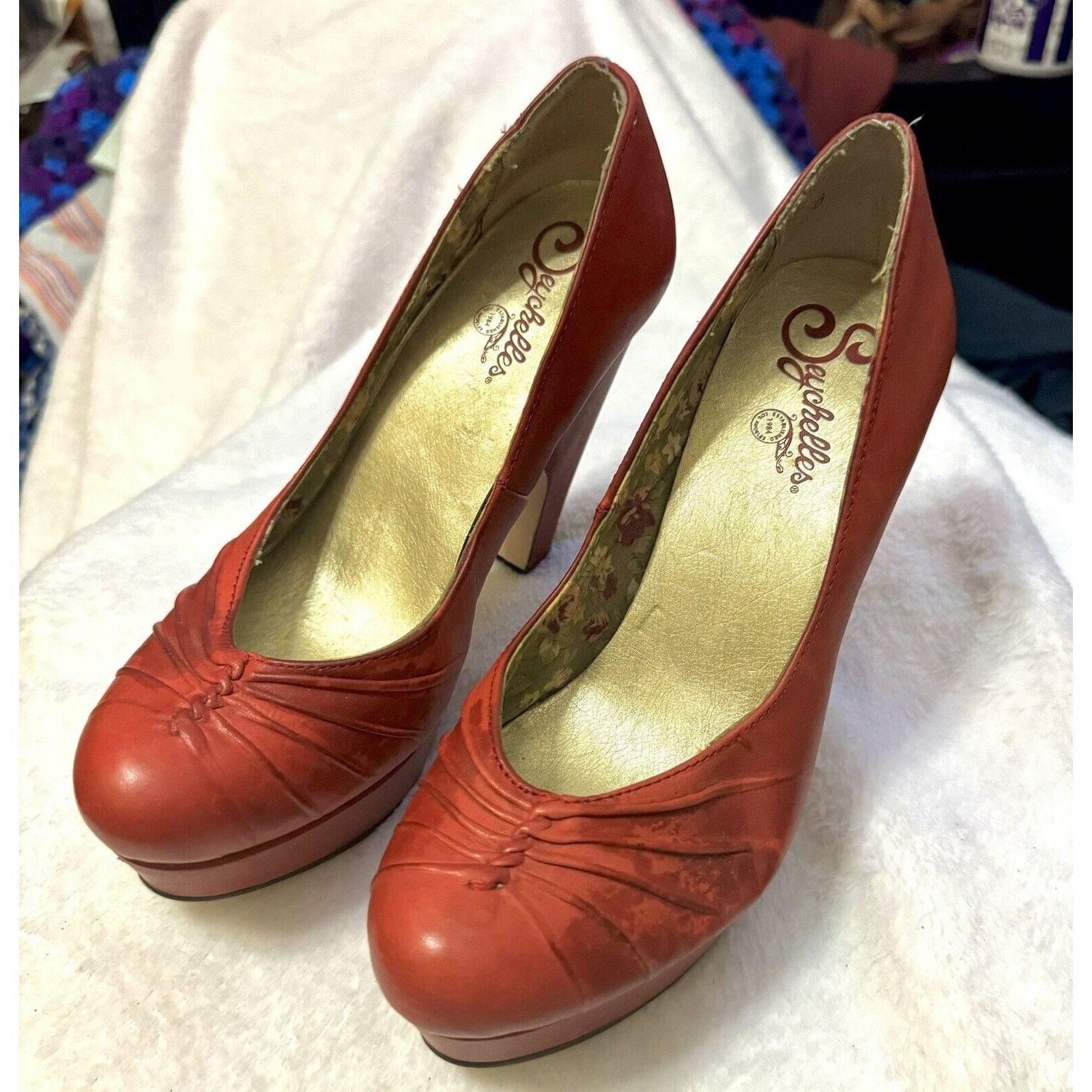 Seychelles Seychelles Women's Letter Press Pump in Red - Size 6 Size US 6 / IT 36 - 2 Thumbnail