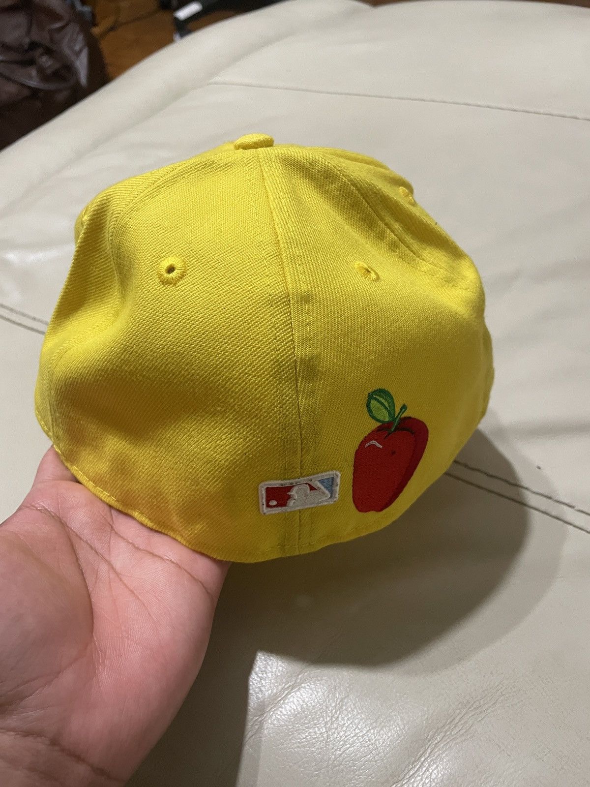 New Era New York Yankees Yellow Hat 7 1/2 Size ONE SIZE - 2 Thumbnail
