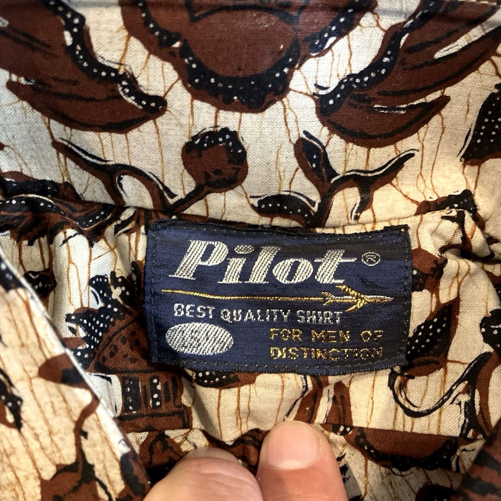 Vintage VINTAGE PILOT Short Sleeve Hawaiian / Batik Print Shirt Large Brown Cotton Button-Up Shirts Mens 15 1/2" 3Pockets Casual Summer 0 Size US L / EU 52-54 / 3 - 4 Thumbnail