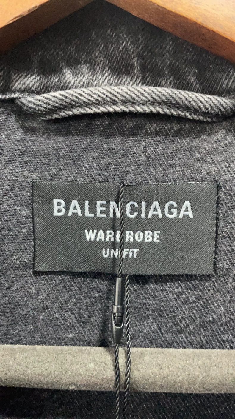 Balenciaga Balenciaga Logo Printed Collar Single Breasted Long Sleeve Size US M / EU 48-50 / 2 - 9 Thumbnail