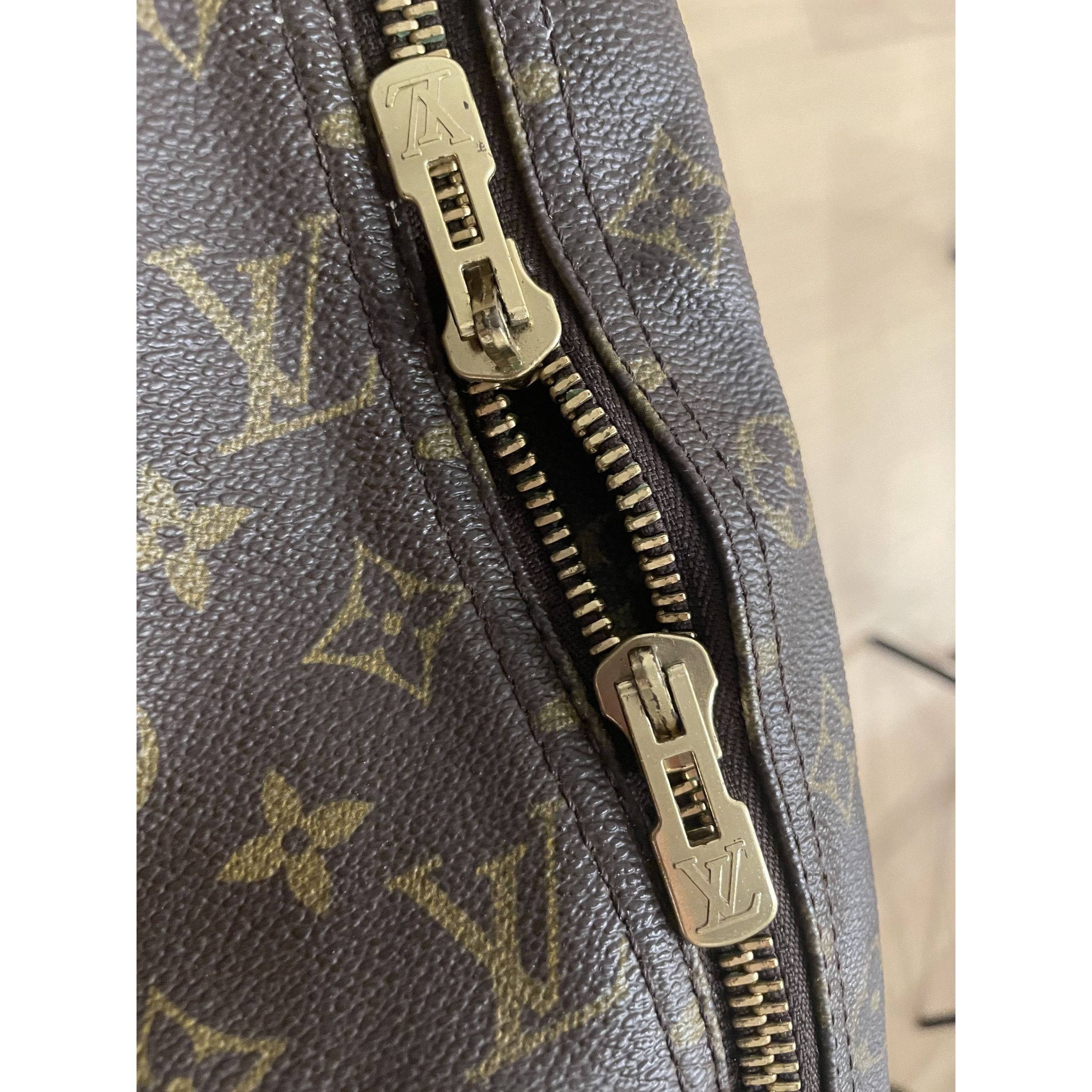 Louis Vuitton Louis Vuitton Monogram Canvas Garment Bag With Leather Trim Size ONE SIZE - 7 Thumbnail