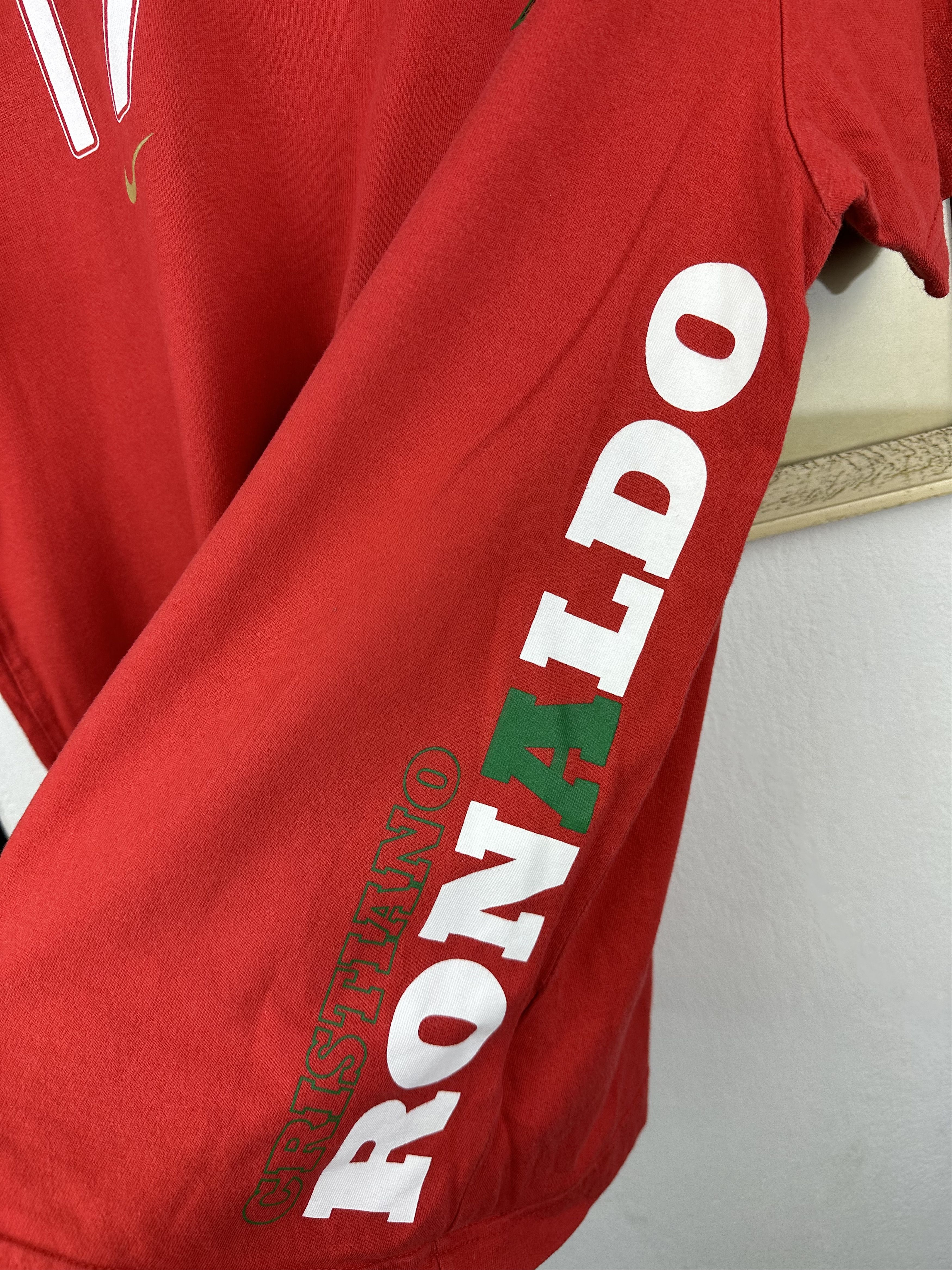 Nike Vintage Portugal #17 Ronaldo Train Shirt Football Jersey Size US M / EU 48-50 / 2 - 7 Thumbnail