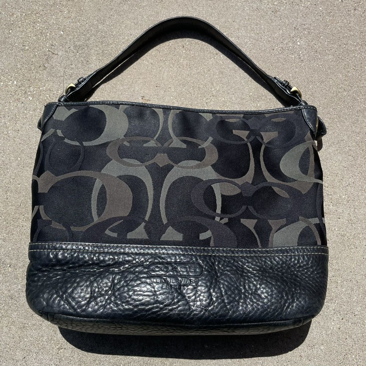 Coach Coach Optic Signature Shoulder Bag Purse Canvas Leather Size ONE SIZE - 1 Thumbnail