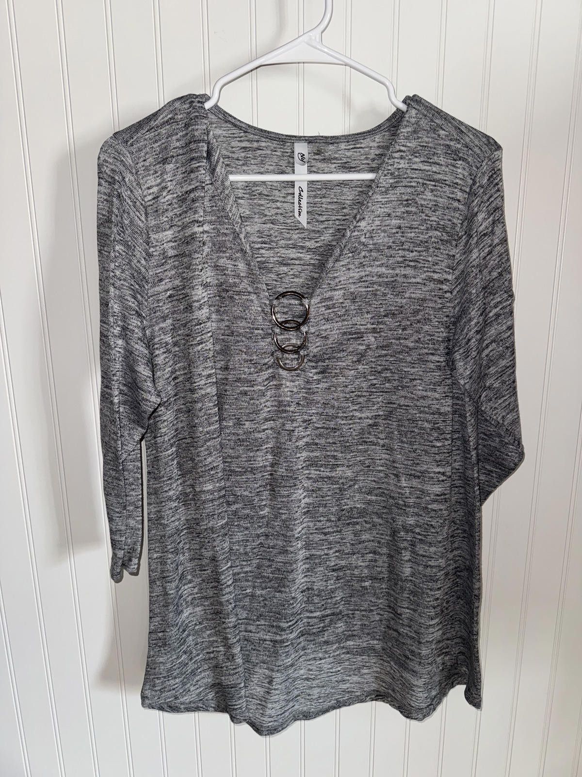 Other NY Collection Gray Long Sleeve Top with V-Neck and Ring Det. Size XL / US 12-14 / IT 48-50 - 1 Thumbnail