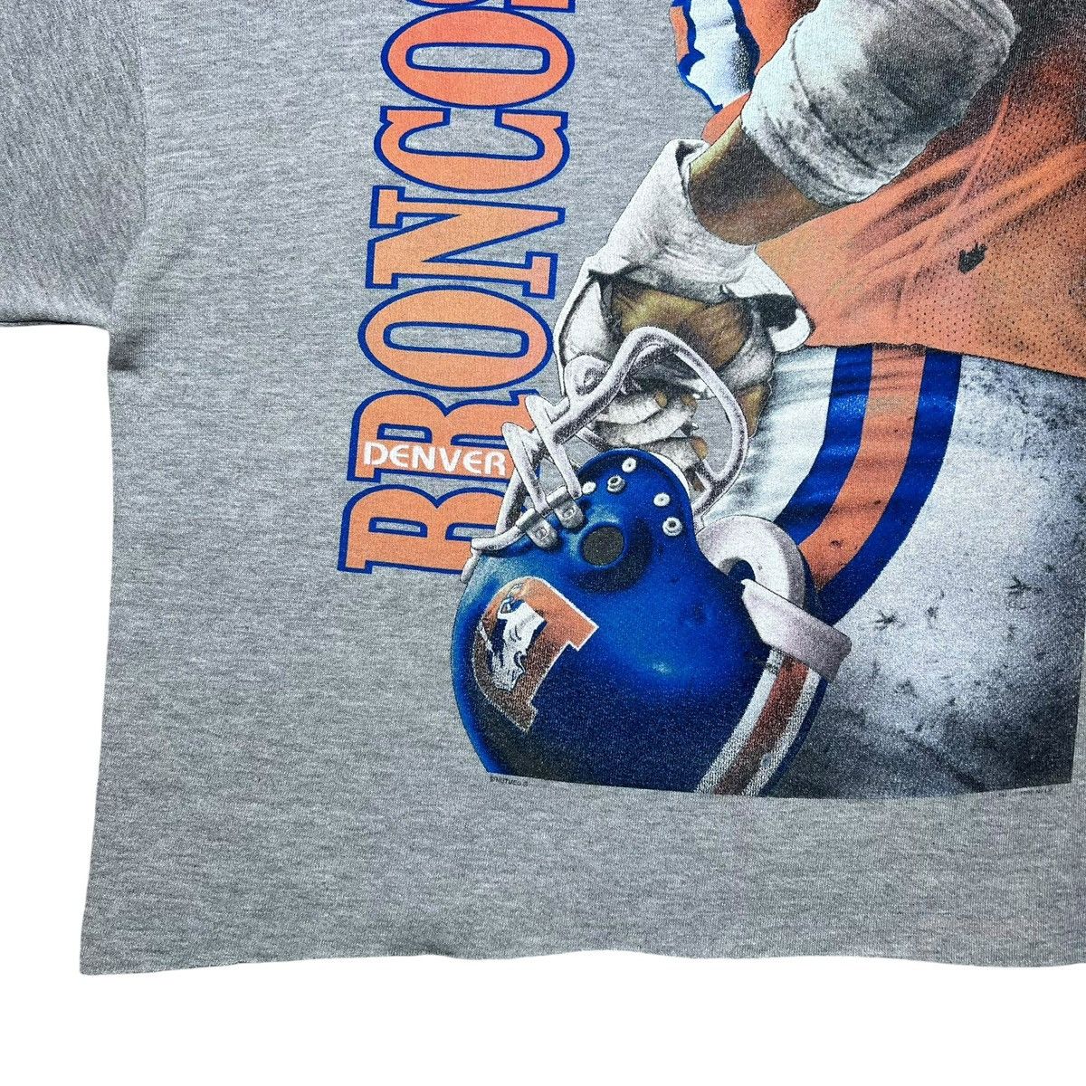 Nutmeg Vintage 1996 NFL Denver Broncos Nutmeg Helmet Sweatshirt Size US XL / EU 56 / 4 - 7 Thumbnail