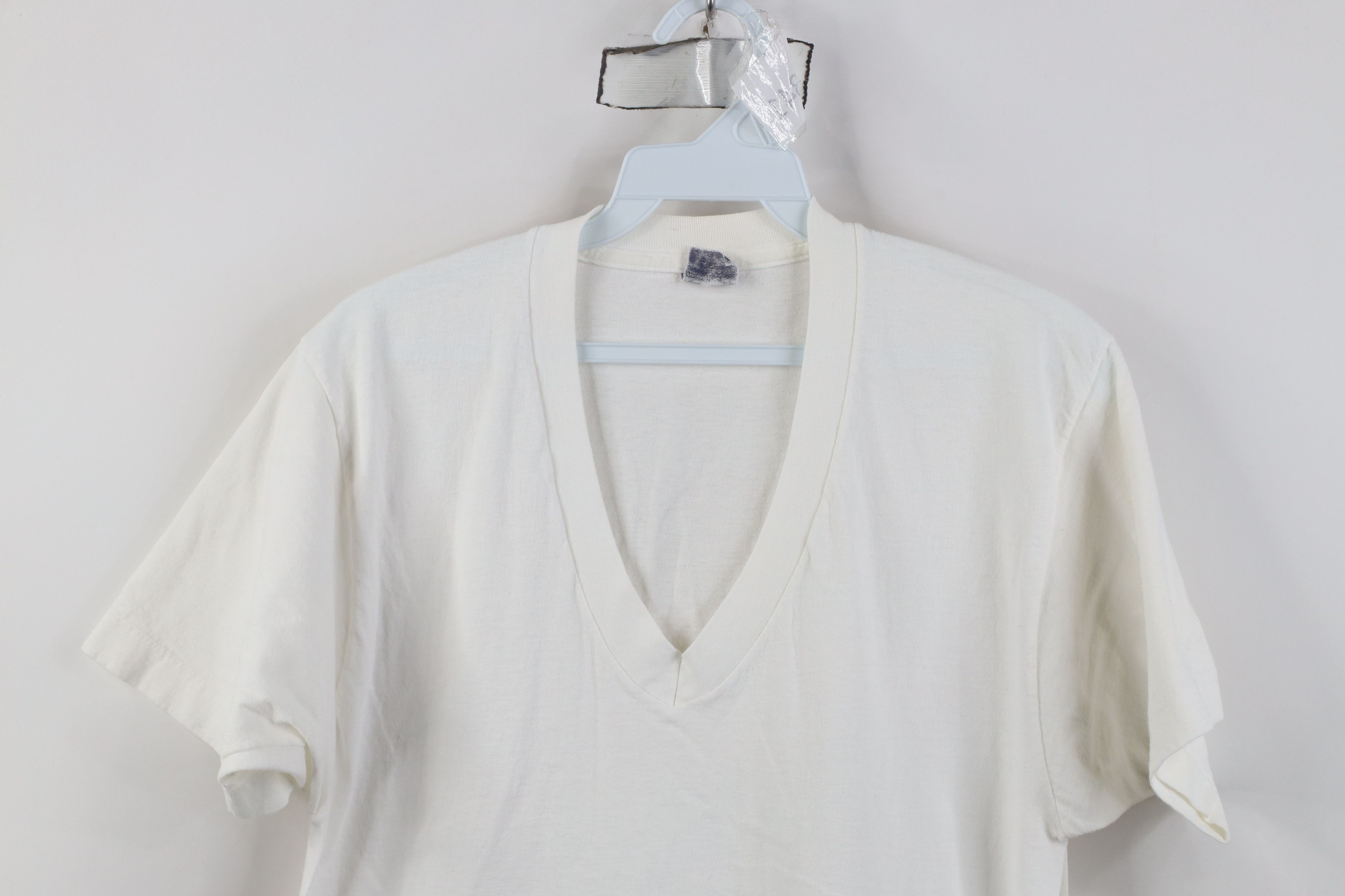 Vintage Vintage 80s 90s Streetwear Cotton V-Neck T-Shirt White USA Size US L / EU 52-54 / 3 - 2 Thumbnail