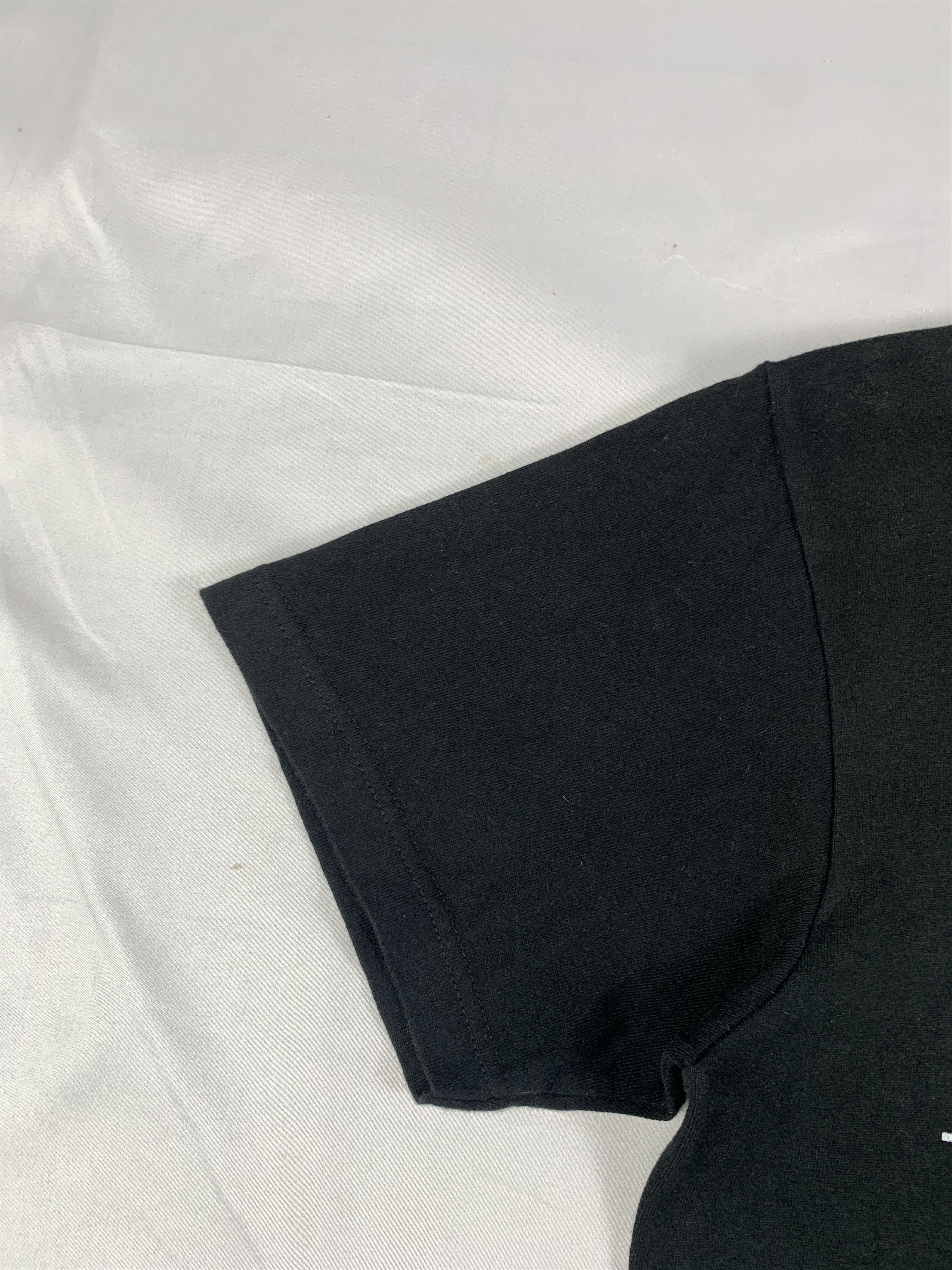 Japanese Brand 2019 Forrest Gump Movie Black Feather Tee (M) Size US M / EU 48-50 / 2 - 4 Thumbnail