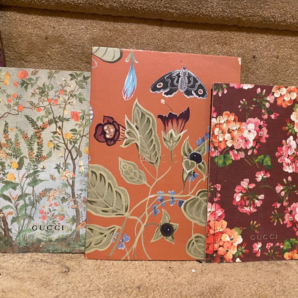 Gucci Lot of 3 Gucci Floral Illustration Books Size ONE SIZE - 3 Thumbnail
