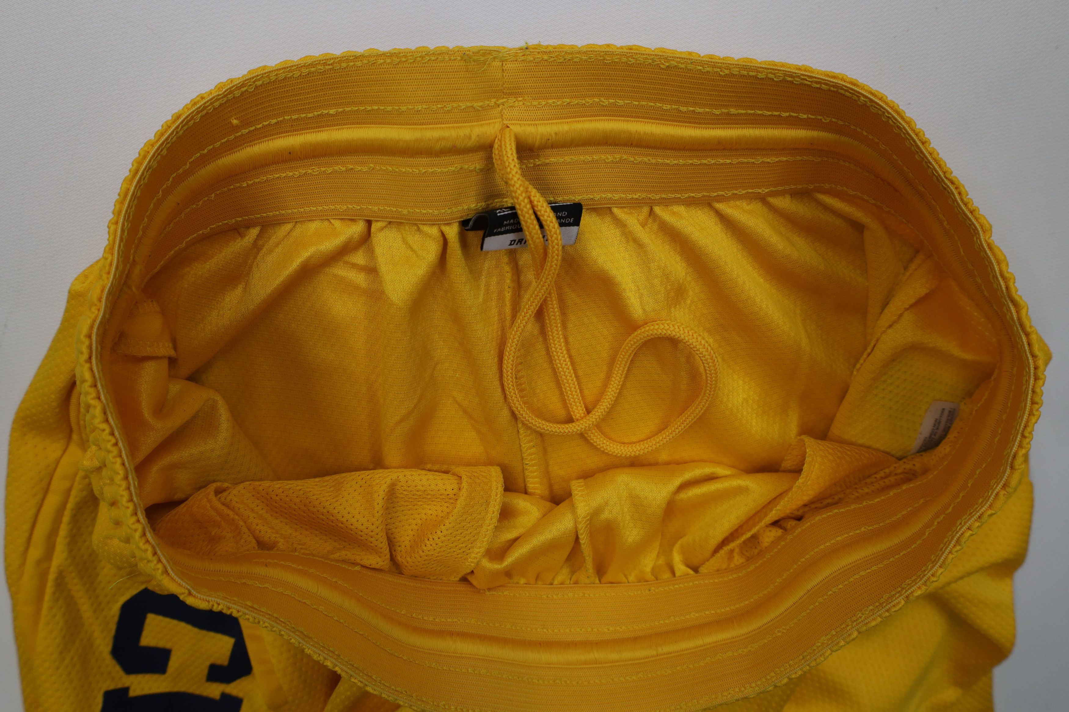 Nike Nike Air Jordan University of Michigan Basketball Shorts Size US 36 / EU 52 - 8 Thumbnail