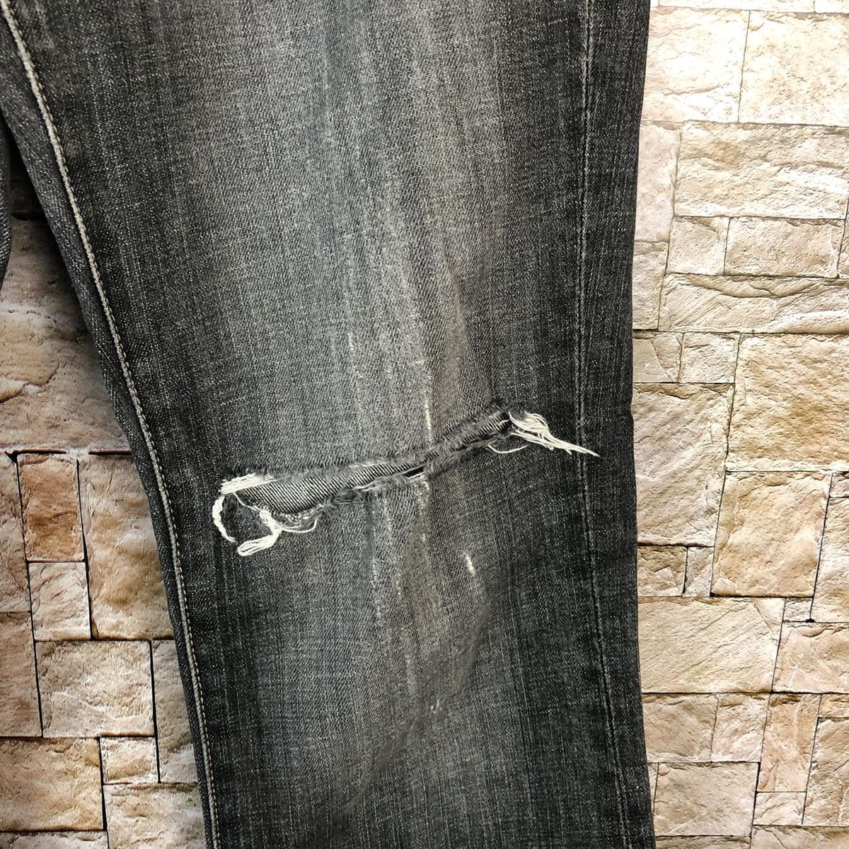 Japanese Brand Uniqlo japan Black ripped Distressed Denim Pants #A1012 Size US 28 / EU 44 - 10 Thumbnail
