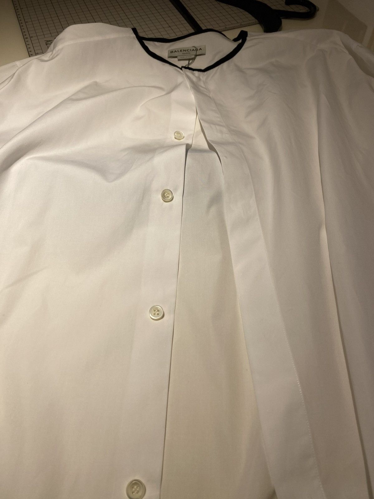 Balenciaga BALENCIAGA SS16 Colarless Button Up Shirt Size L Size US L / EU 52-54 / 3 - 9 Thumbnail