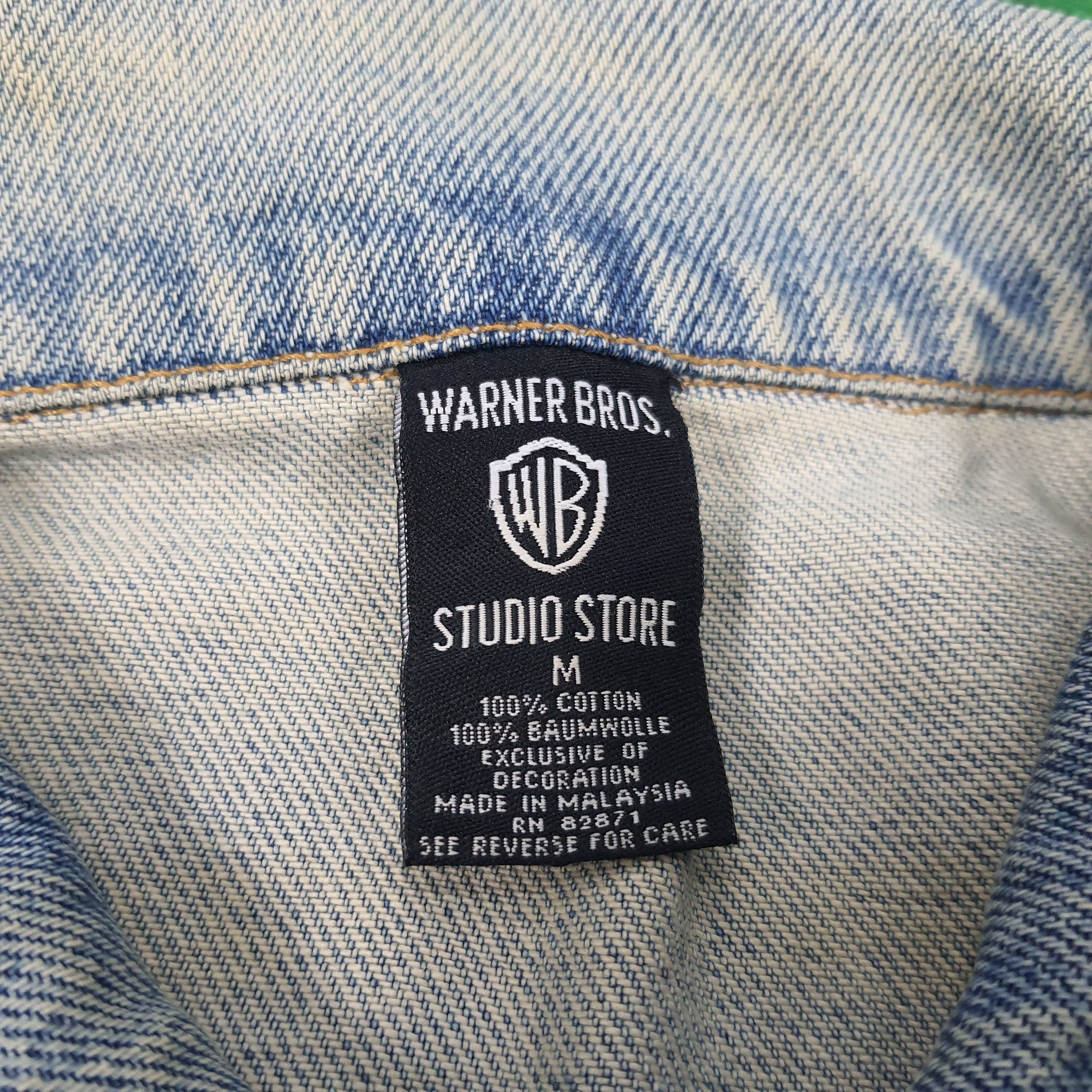 Vintage × Warner Bros Vintage Warner Bros. Studio Embroidered Denim Jeans Jacket Size US L / EU 52-54 / 3 - 5 Thumbnail