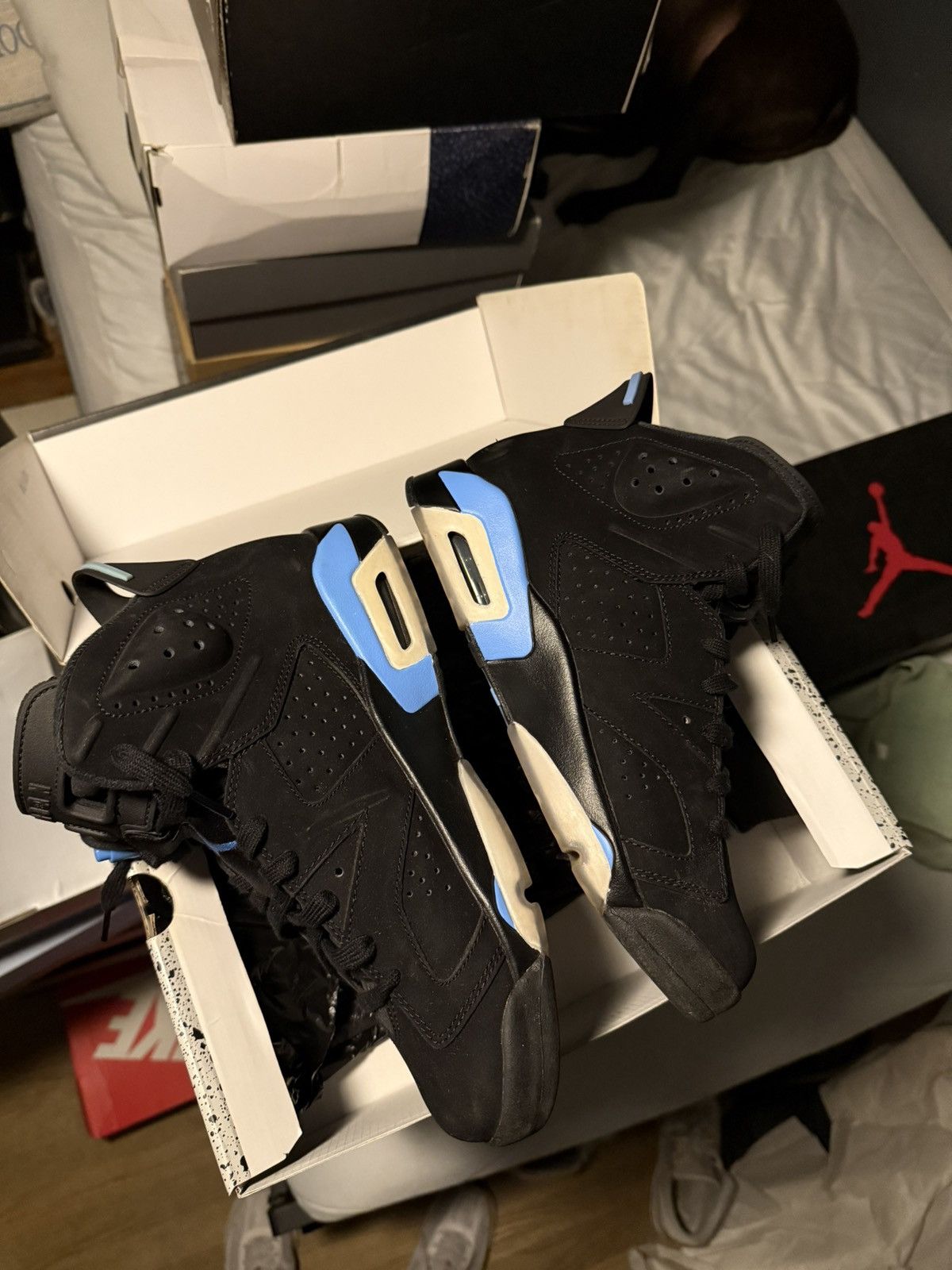 Jordan Brand Jordan 6 UNC Black Size US 9 / EU 42 - 3 Thumbnail