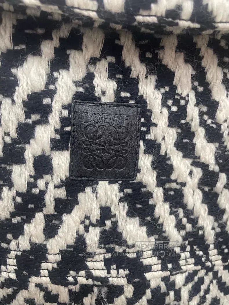 Loewe Loewe Textured Single-Breasted Loose Fit Jacket with Front Size XS / US 0-2 / IT 36-38 - 5 Thumbnail