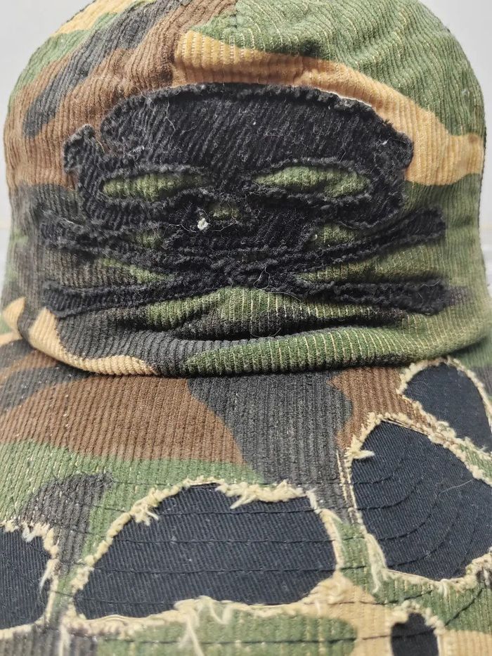 Japanese Brand Vintage Skulls Camo Style Trucker Cap Hat Size ONE SIZE - 3 Thumbnail