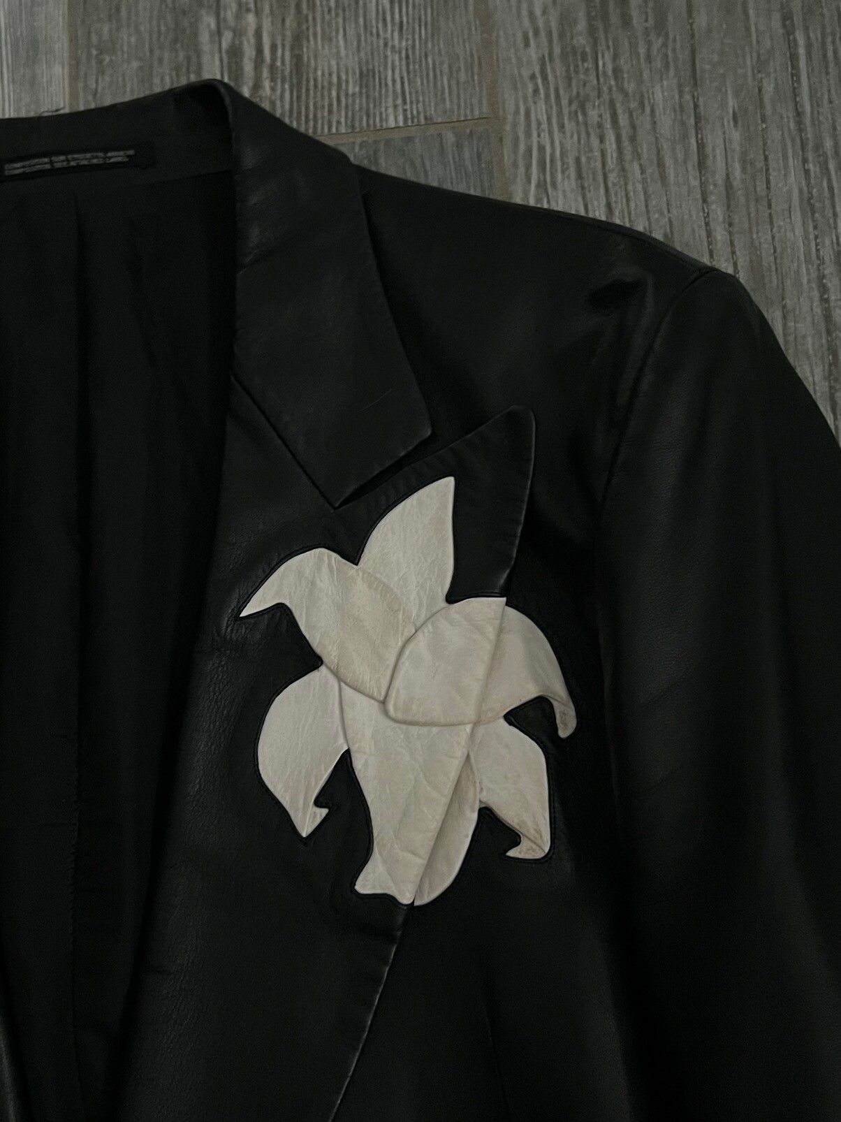 Yohji Yamamoto AW2003 Yohji Yamamoto White Tulip Embroidered Runway Blazer Size US L / EU 52-54 / 3 - 5 Thumbnail