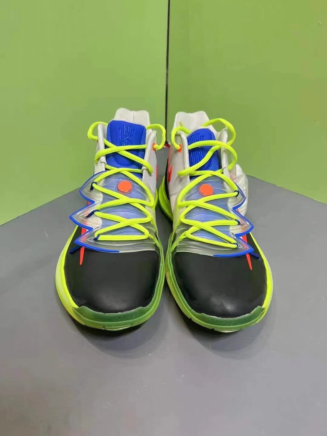 Nike Nike Kyrie 5 Basketball Shoes K15 Size US 12 / EU 45 - 3 Thumbnail