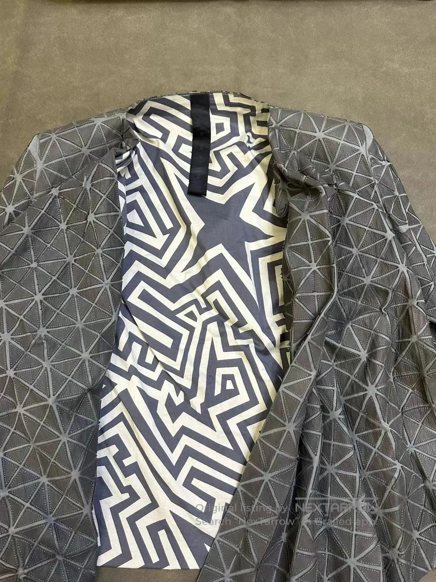 Gareth Pugh Gray Geometric Pattern Wrap Front Jacket Size S. Size US S / EU 44-46 / 1 - 3 Thumbnail