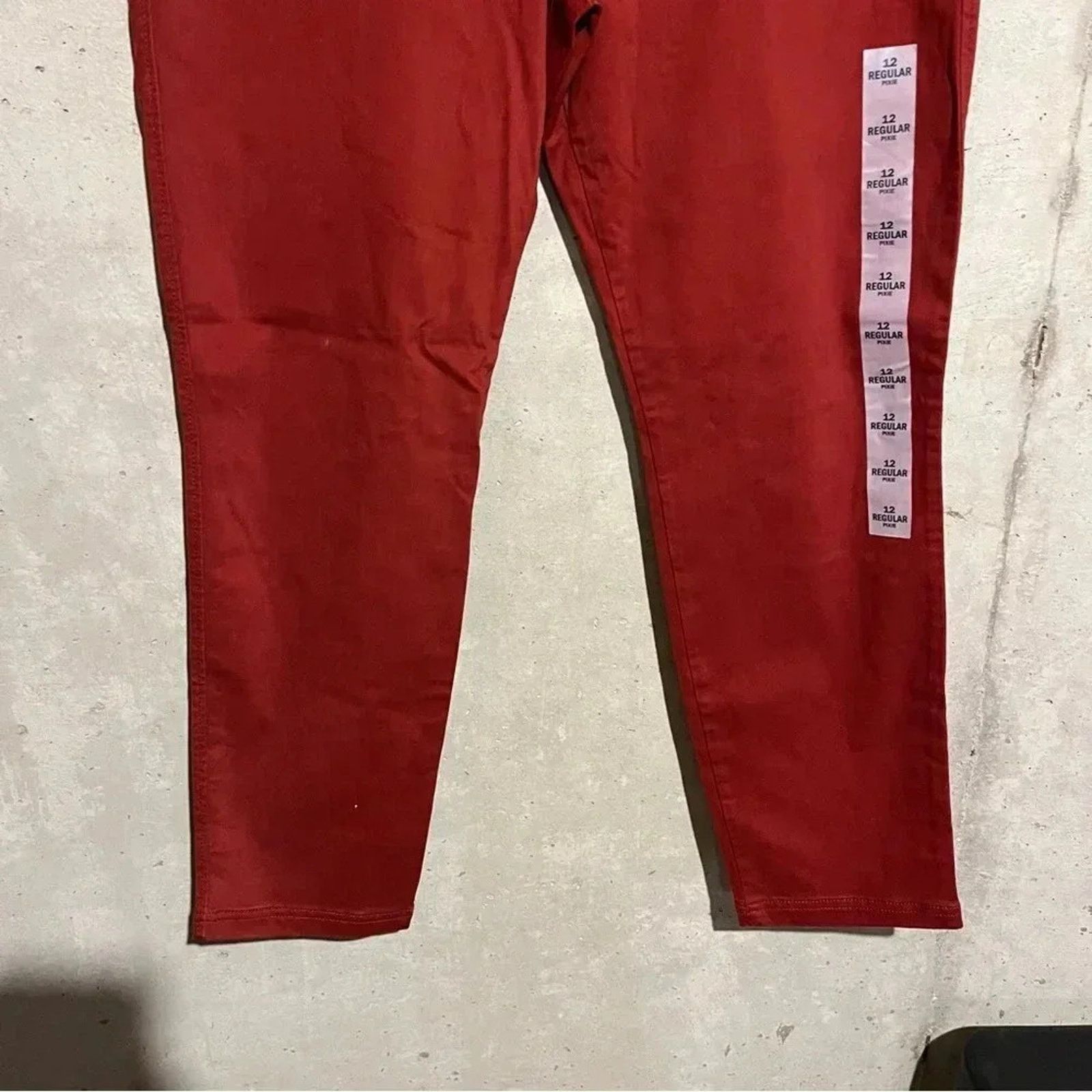 Old Navy NWT Old Navy Women's Pixie Ankle Length Chino Pants Sz 12 Size 34" / US 12 / IT 48 - 10 Thumbnail