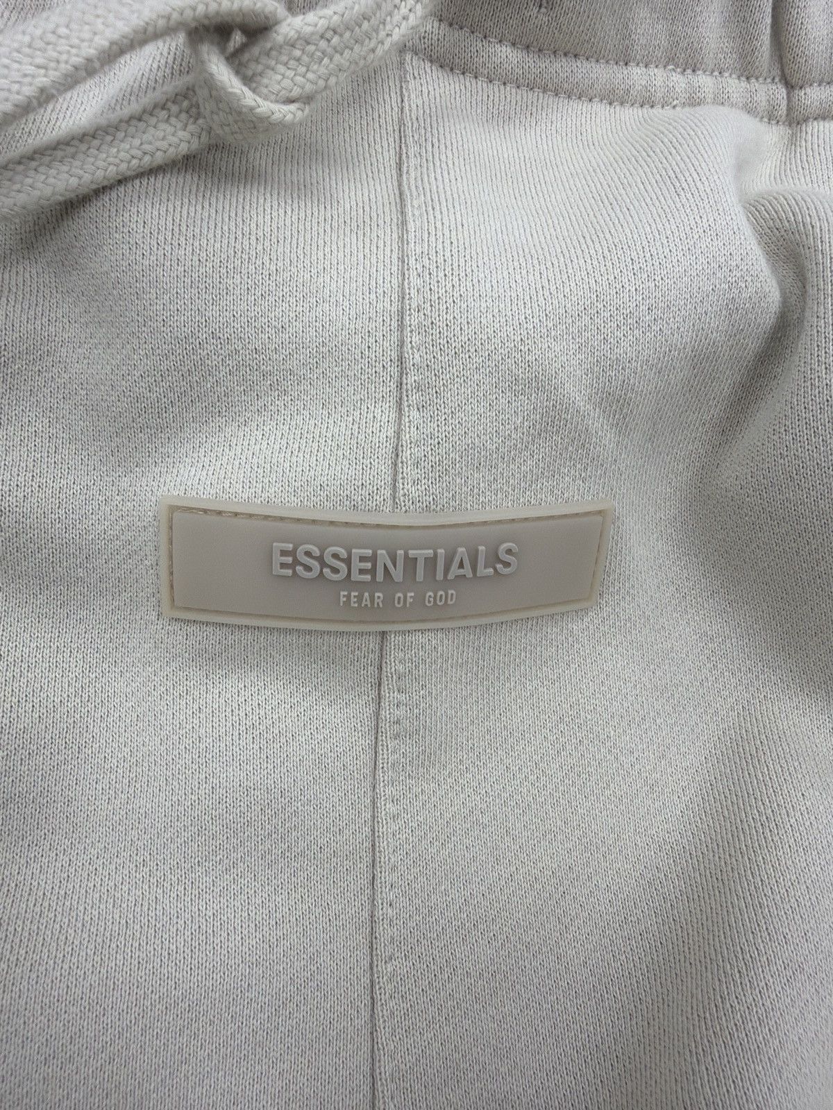 Essentials Fear of God Essentials Shorts “Wheat” Size US 34 / EU 50 - 6 Thumbnail