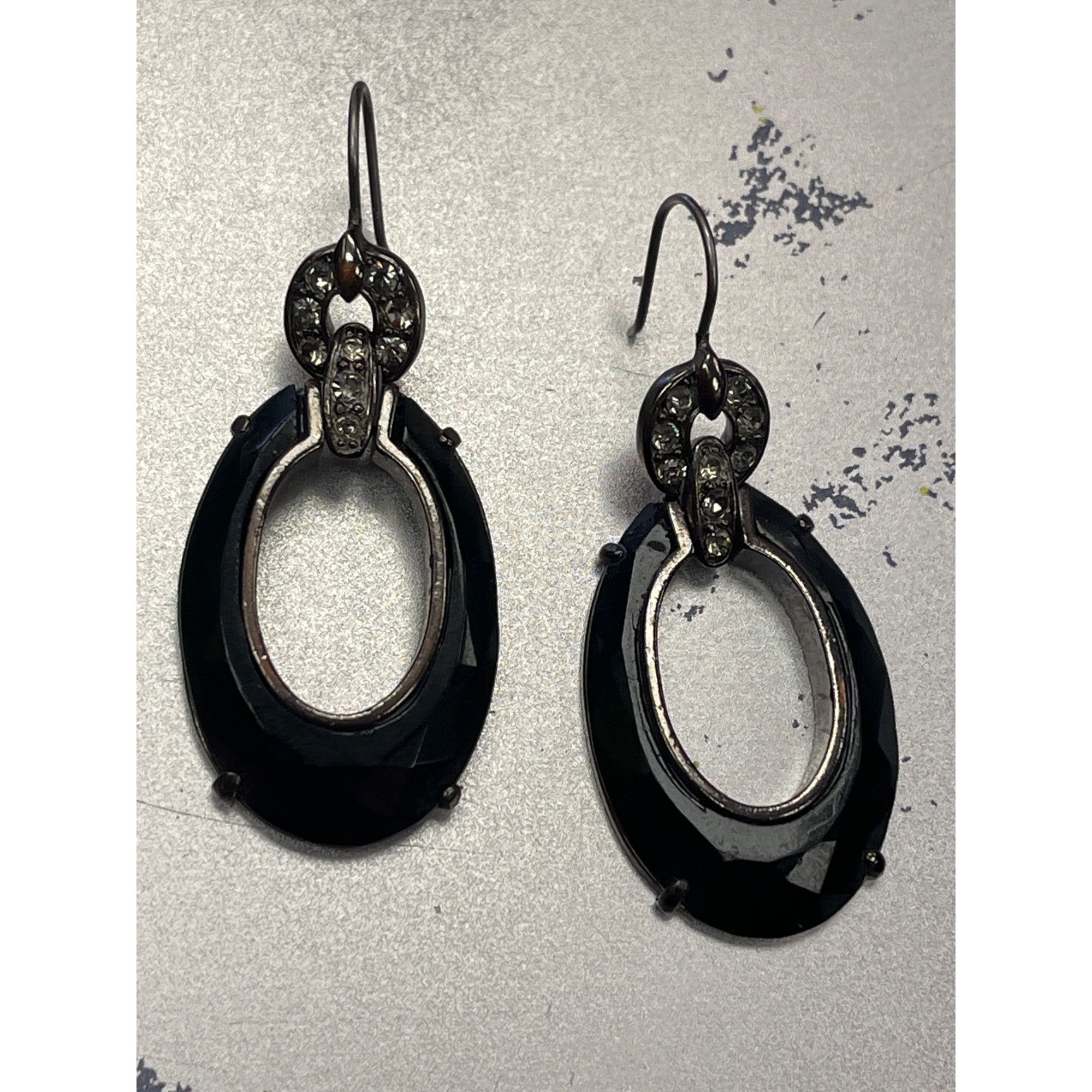 Monet Monet VTG black oval dangle rhinestone silver toned earrings Size ONE SIZE - 6 Thumbnail