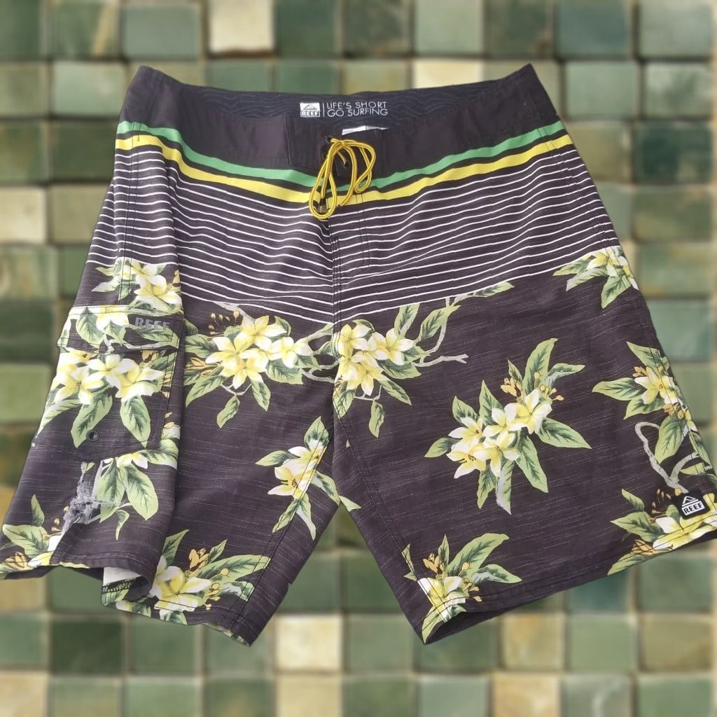 REEF Reef Mens Bottom Board Shorts 38 Black Floral Surf Quick Dry Pockets UV-Protection Leg Swim Trunks Size US 38 / EU 54 - 1 Thumbnail