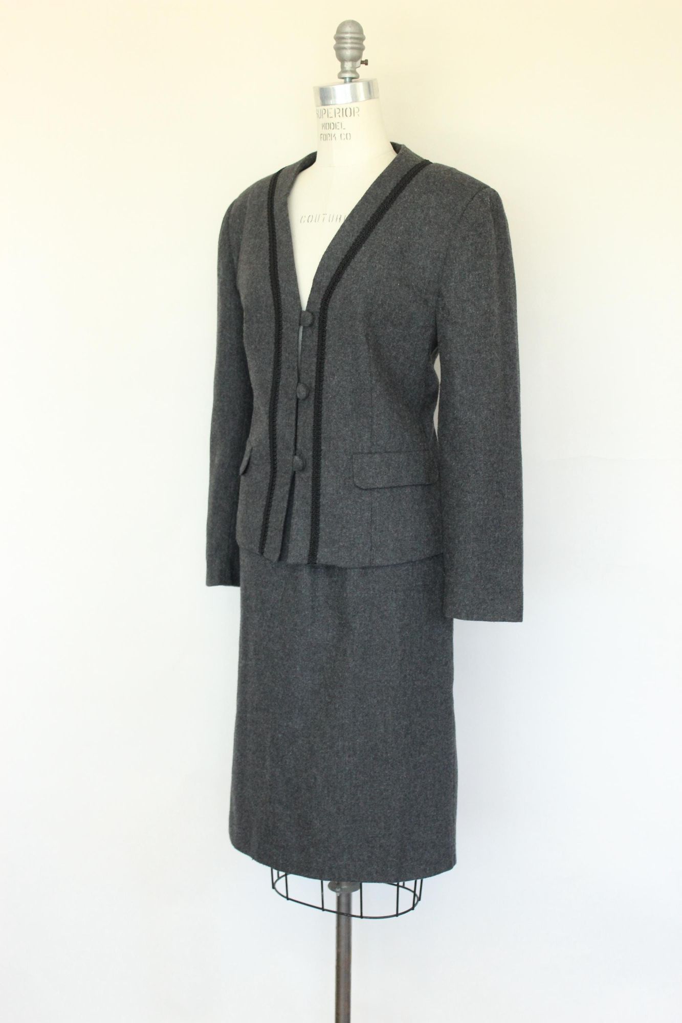 Vintage Vintage 1980s Womens Suit, Russ Gray Wool Skirt And Jacket, Size M / US 6-8 / IT 42-44 - 6 Thumbnail
