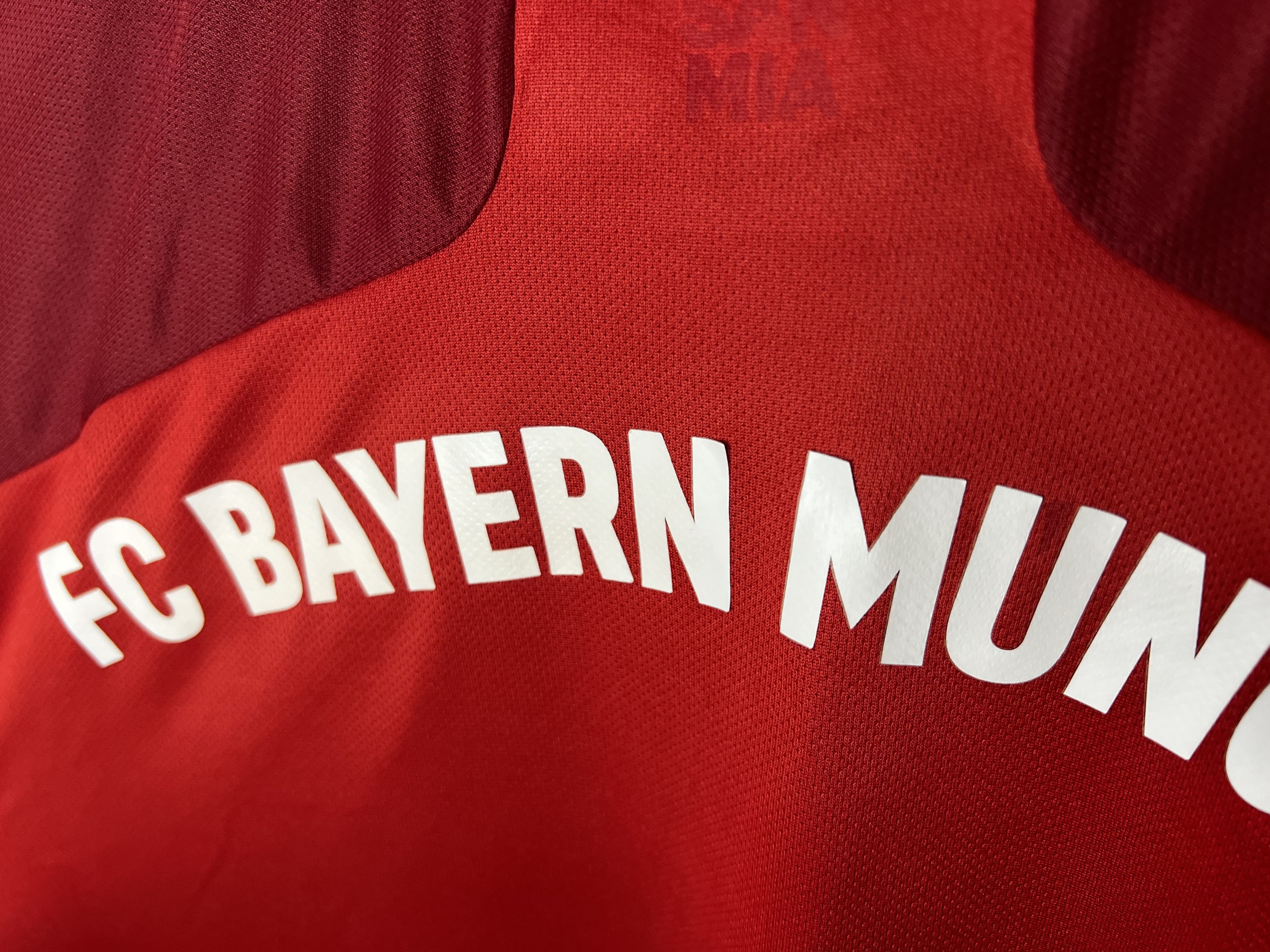 Adidas BAYERN MUNICH 2021 2022 HOME FOOTBALL SHIRT SOCCER JERSEY Size US L / EU 52-54 / 3 - 3 Thumbnail