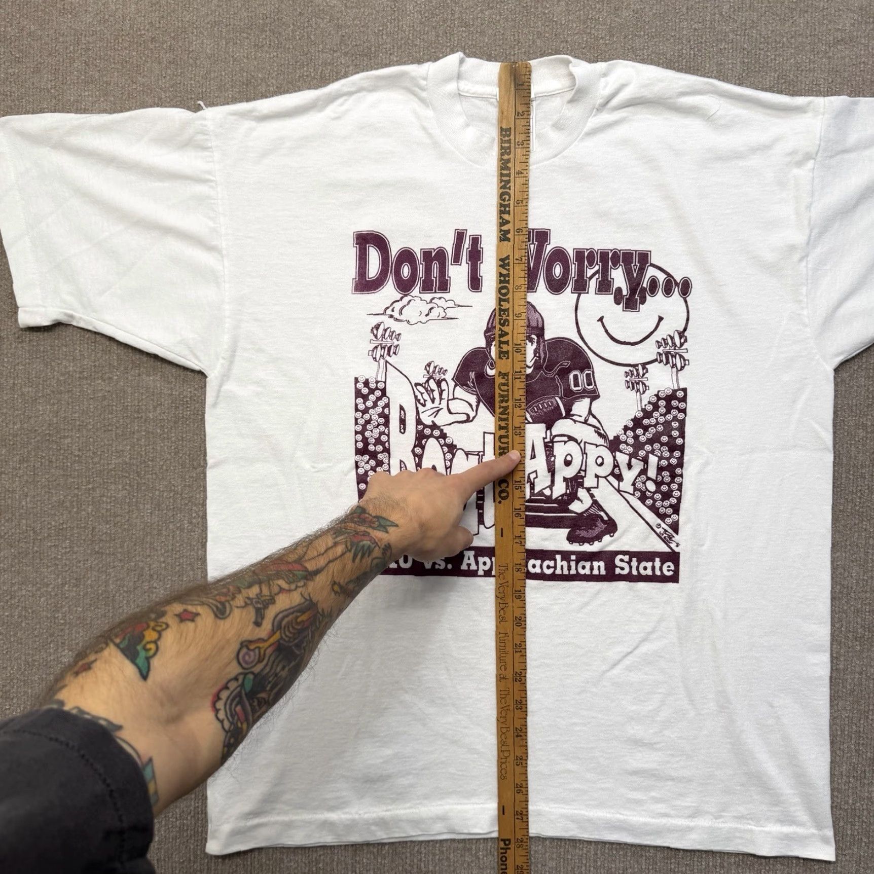 Vintage VINTAGE EKU vs Appalachian State T Shirt Mens XL White 90s Graphic Tee Football Beats Appy Mens Size US XL / EU 56 / 4 - 6 Thumbnail
