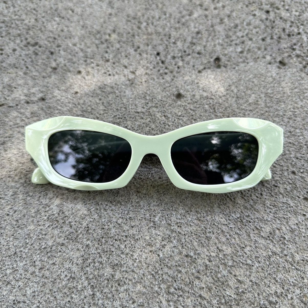 Other Y2K Unisex Sunglasses Retro Fashion Shades QZ623-3838-02 Size ONE SIZE - 1 Thumbnail