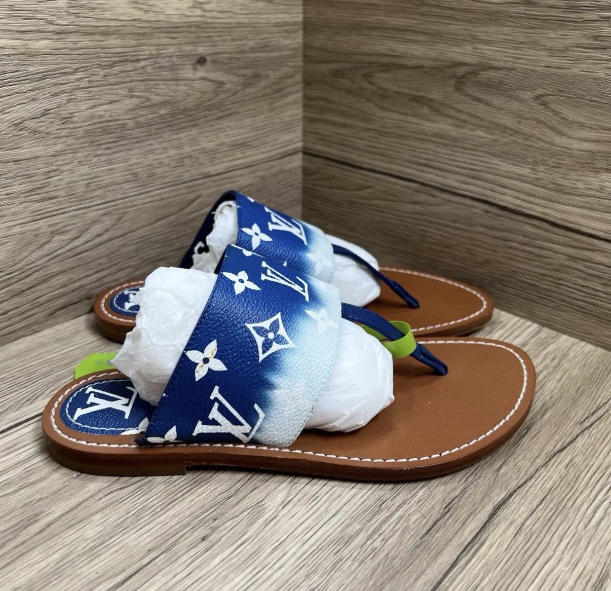 Louis Vuitton Louis Vuitton Palma Blue & White Monogram Thong Slippers J41 Size US 5 / IT 35 - 3 Thumbnail