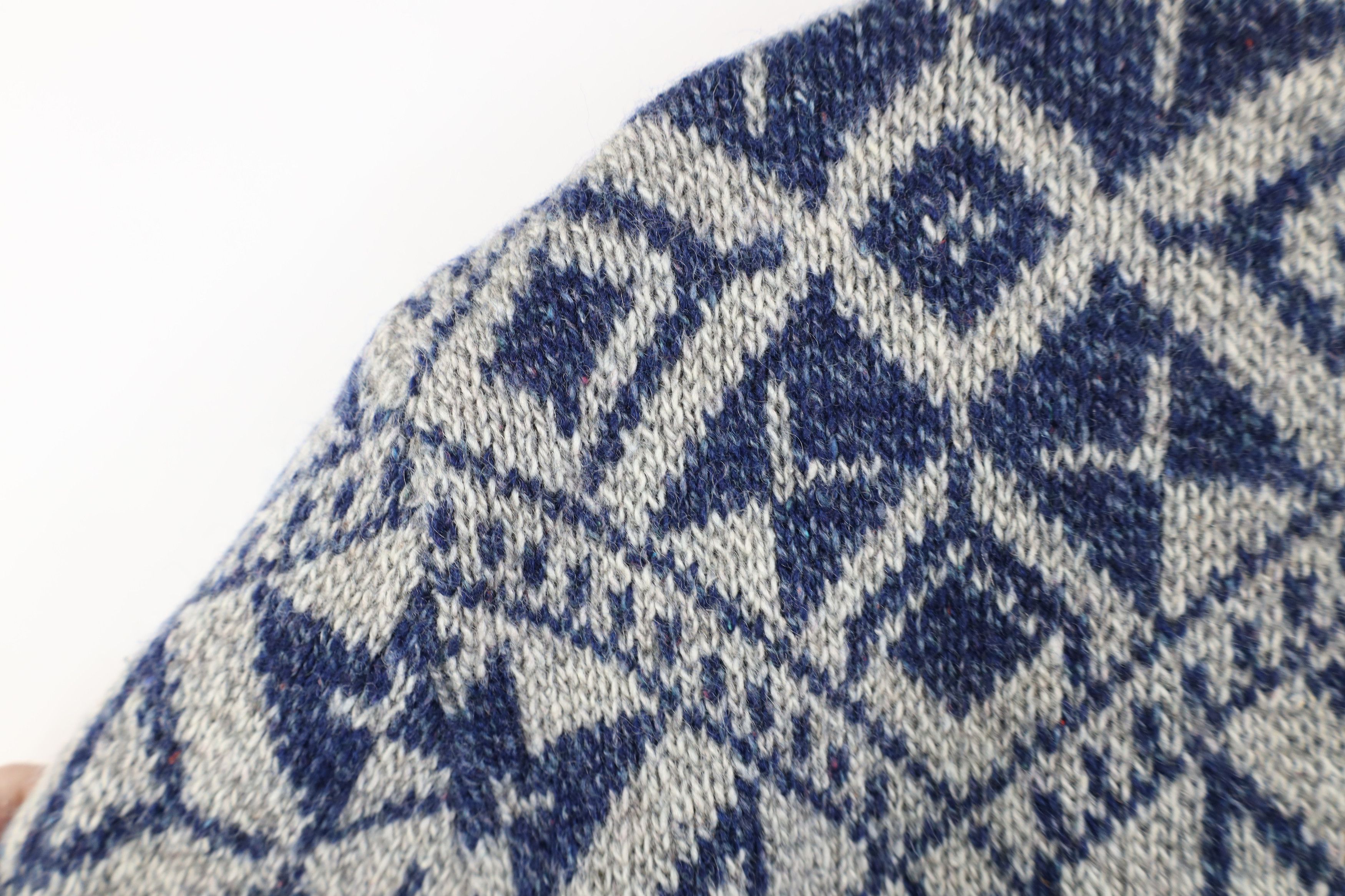 Vintage Vintage 90s Streetwear Knit Fair Isle Snowflake Sweater USA Size US M / EU 48-50 / 2 - 7 Thumbnail