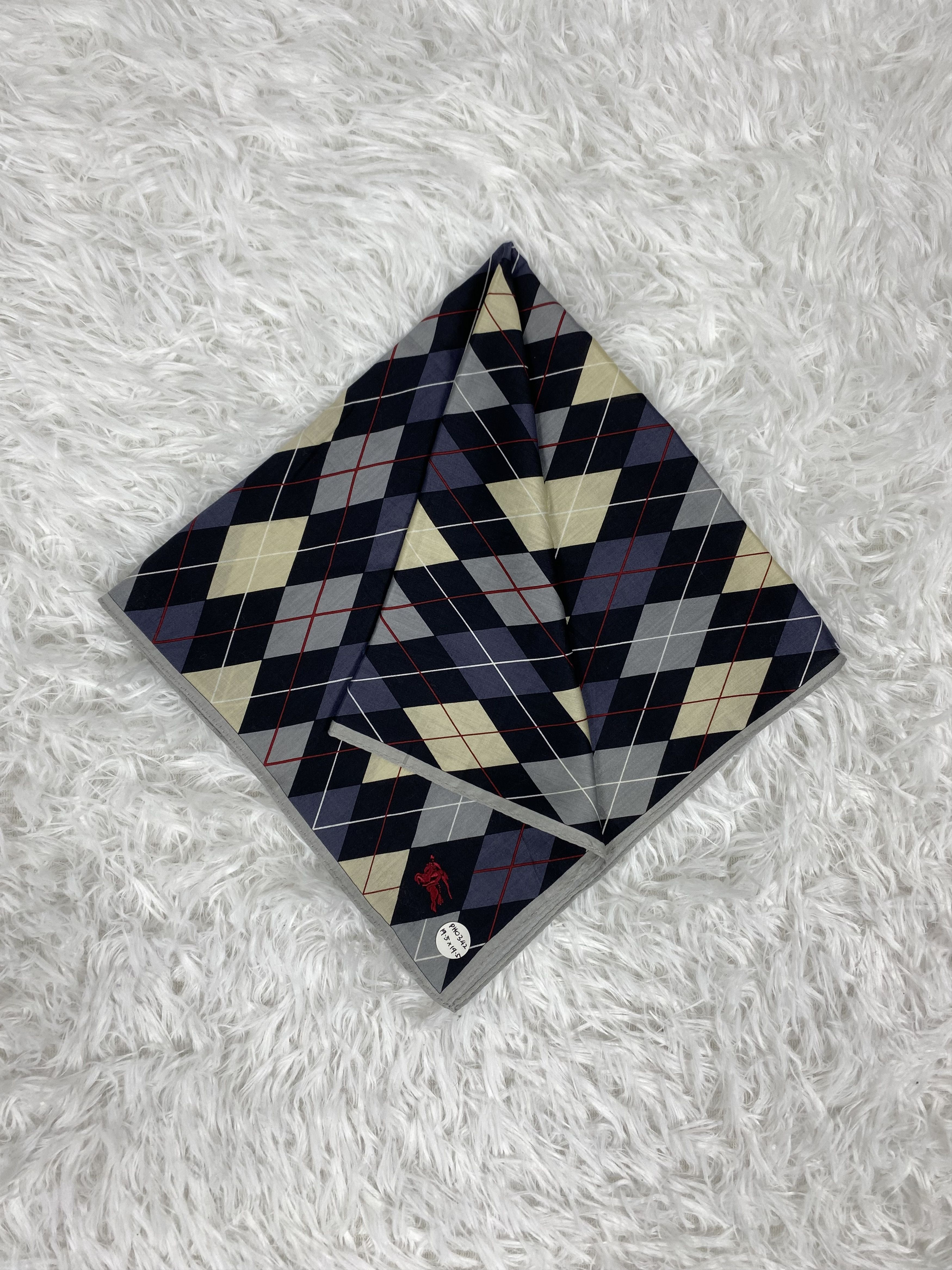 Burberry Vintage Burberry Handkerchief Neckerchief PH0342 Size ONE SIZE - 1 Thumbnail