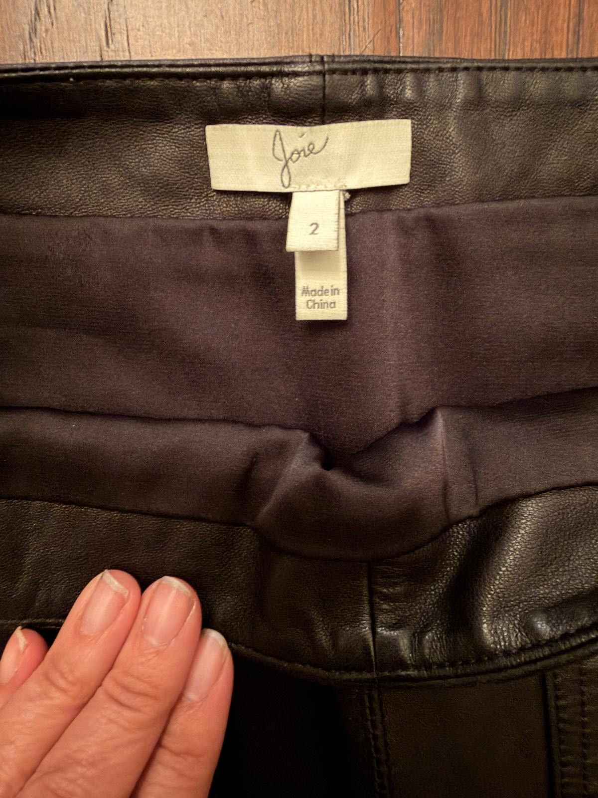 Jones New York Joie Black Lamb Leather Mini Skirt with Front Pockets Size 26" / US 2 / IT 38 - 3 Thumbnail