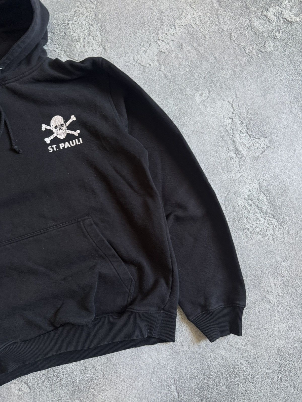 Vintage ST.PAULI RETRO hoodie big logo skeleton 💀 bones jumper Size US L / EU 52-54 / 3 - 13 Thumbnail