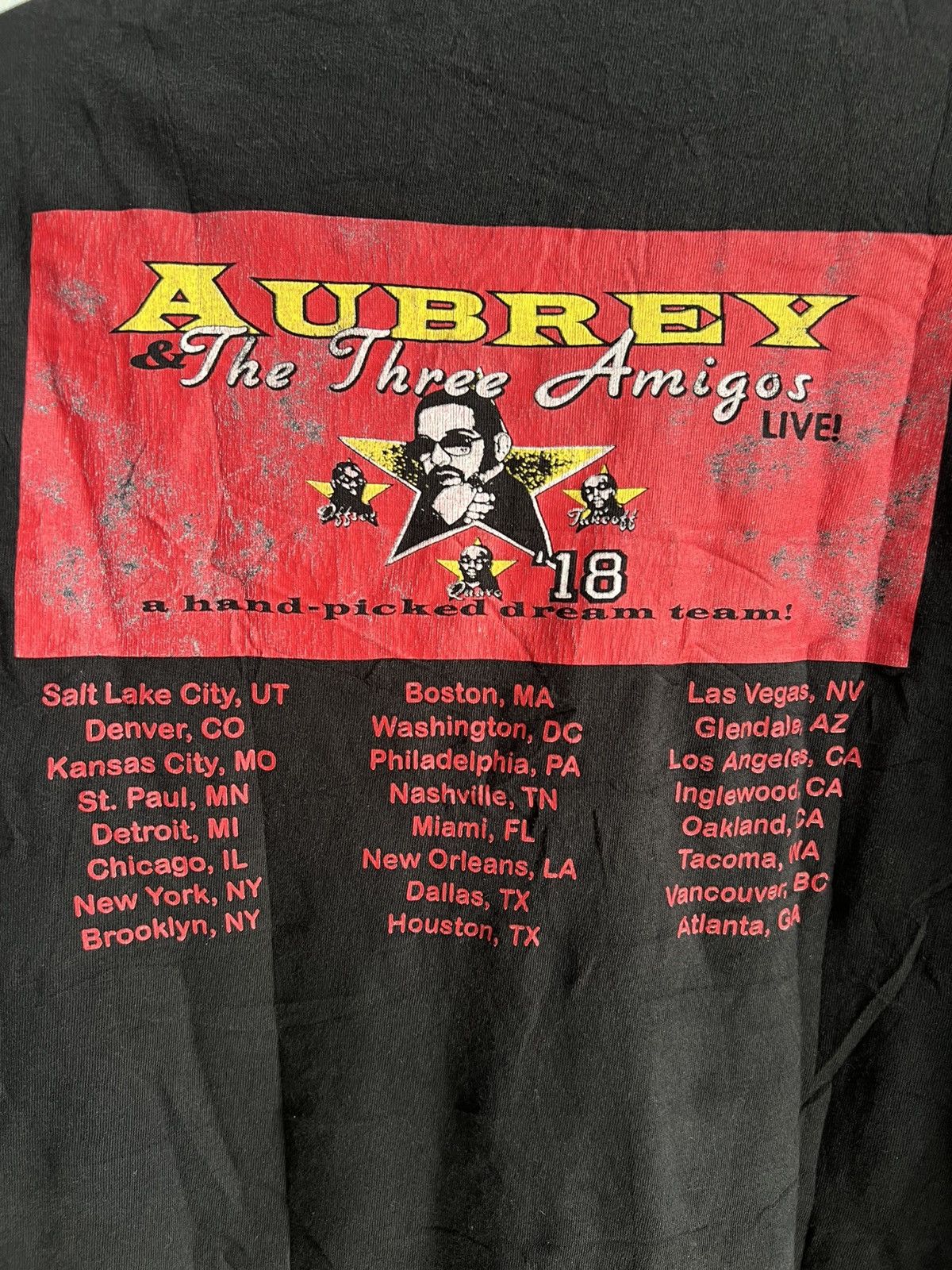 Drake Vintage Drake Aubrey & The Three Amigos 2018 Tour Rap Tees Size US L / EU 52-54 / 3 - 4 Thumbnail