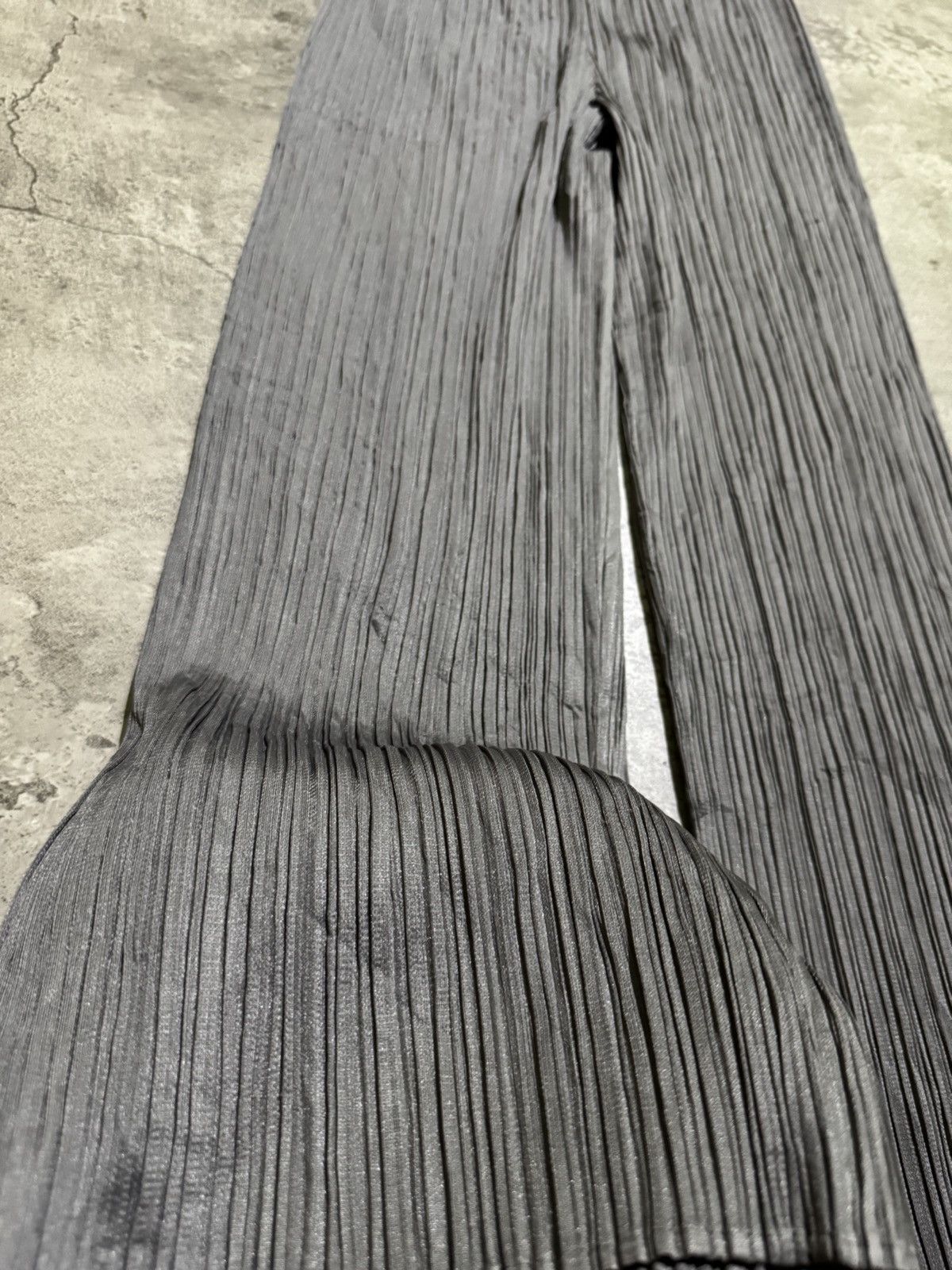 Pleats Please Issey Miyake Pleats Please Issey Miyake Charcoal Grey Trouser Size 24" / US 00 / IT 34 - 3 Thumbnail
