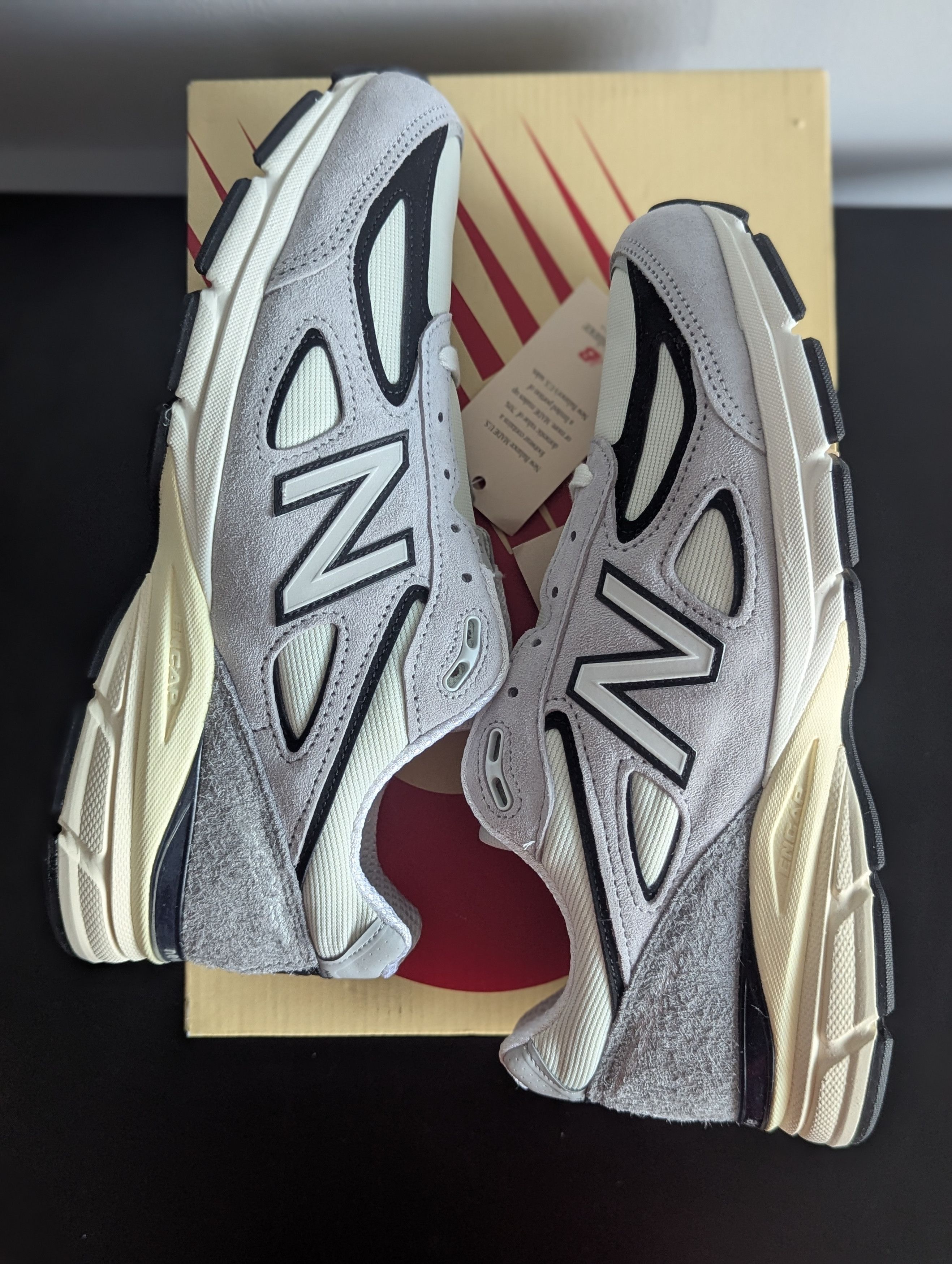 New Balance New Balance 990v4 MiUSA Teddy Santis Grey Black Cream Size US 9.5 / EU 42-43 - 6 Thumbnail
