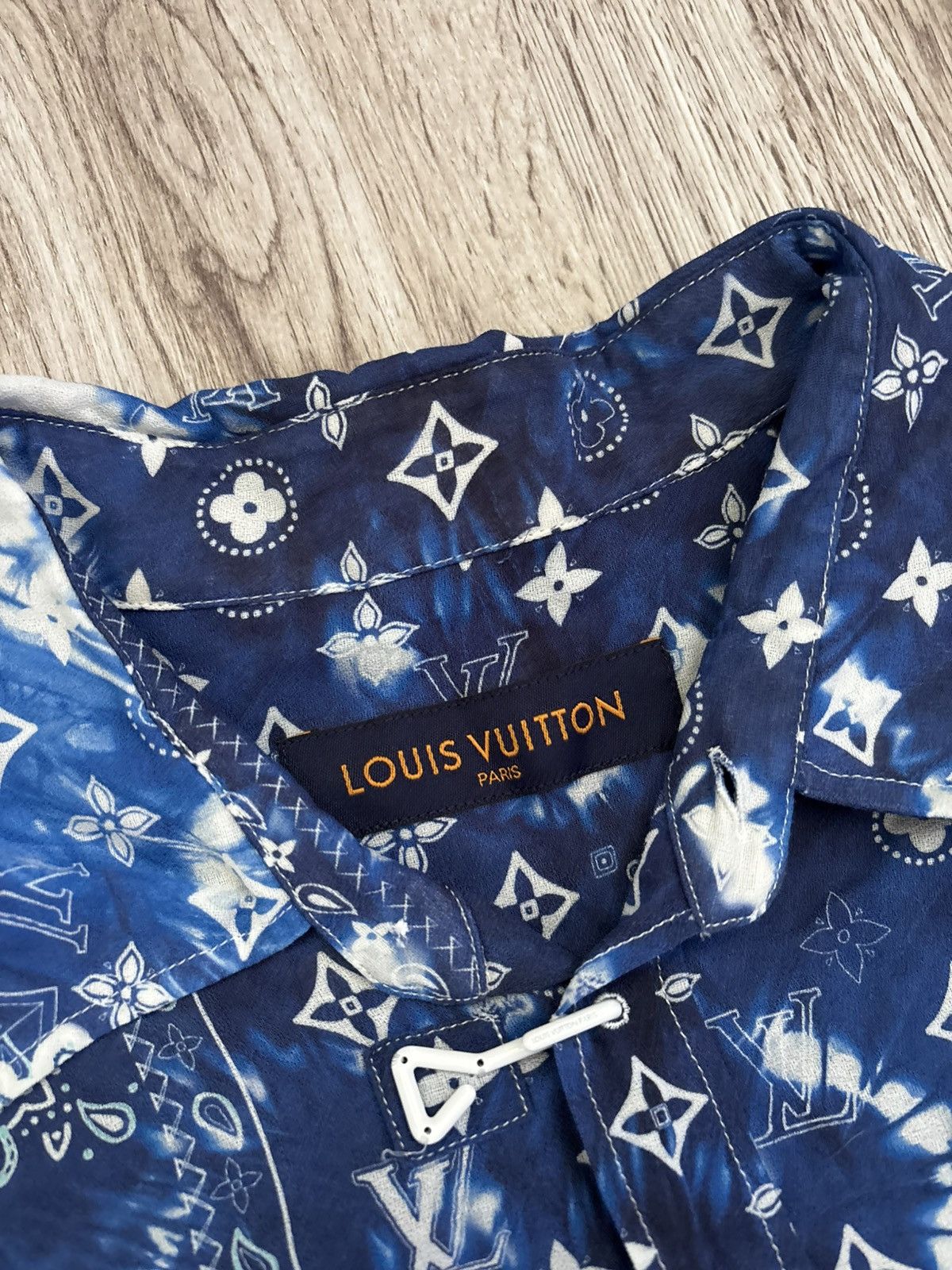 Louis Vuitton Louis Vuitton Monogram Bandana Hook Detail Shirt Blue Size US M / EU 48-50 / 2 - 4 Thumbnail
