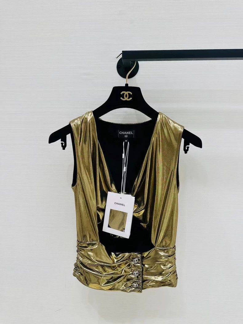 Chanel Chanel 24C gold shiny elastic v-neck bow road Yao vest Size XS / US 0-2 / IT 36-38 - 1 Thumbnail