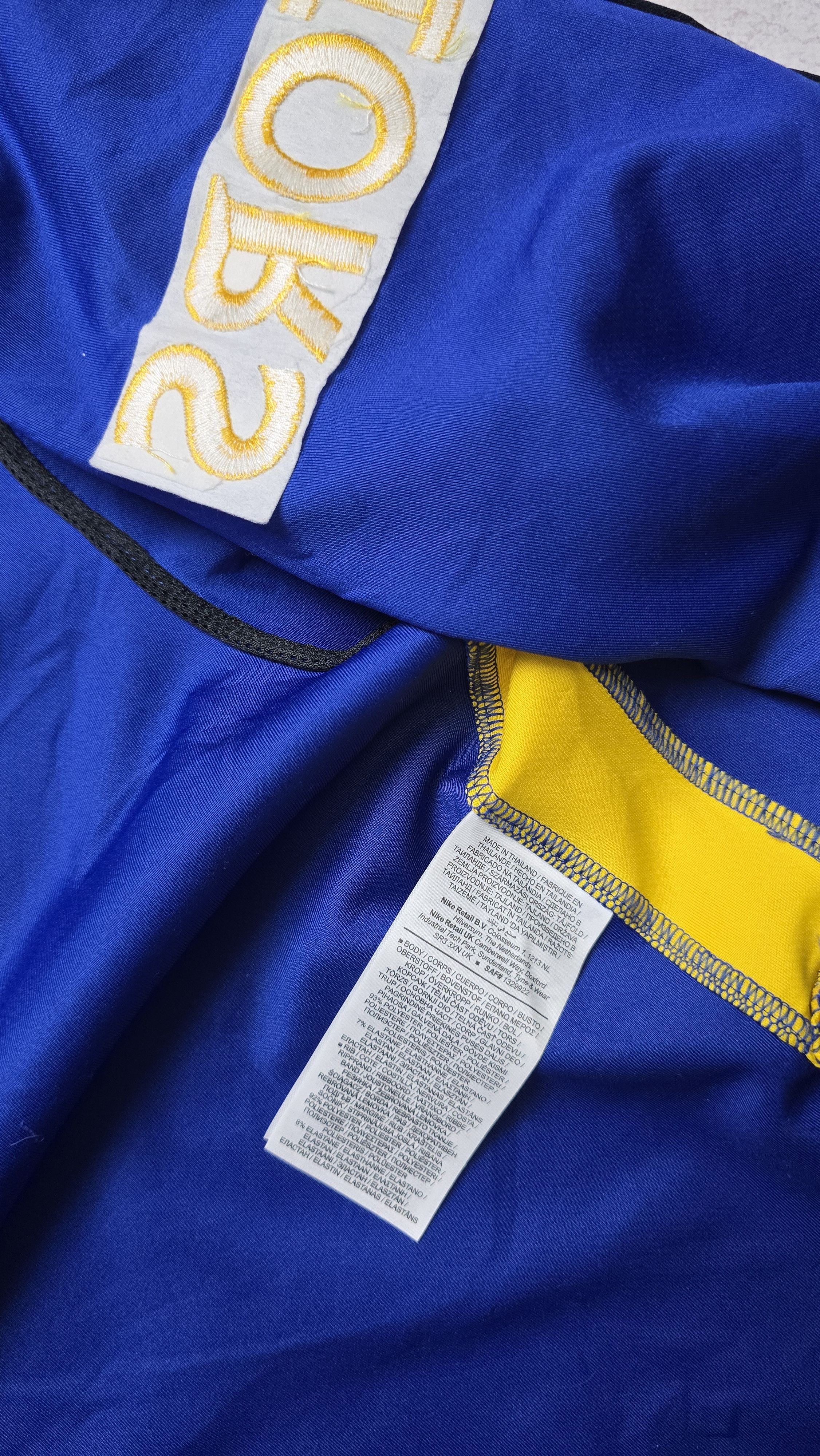 Nike GOLDEN STATE WARRIORS SHOWTIME DRI-FIT NBA FULL-ZIP HOODIE Size US M / EU 48-50 / 2 - 17 Thumbnail