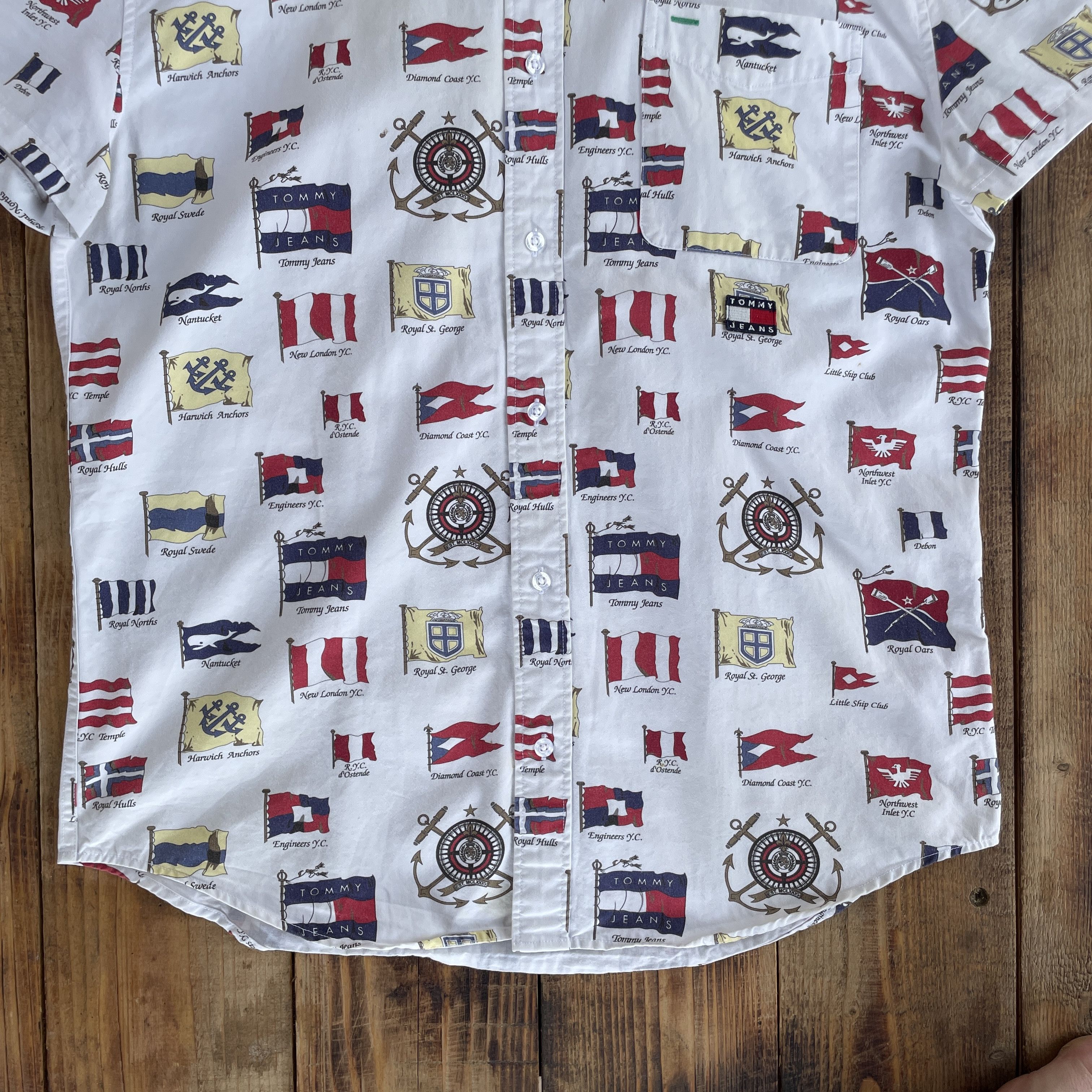 Tommy Hilfiger Tommy Hilfiger Tommy Jeans Sailing Flag Short Sleeve Shirt Size US M / EU 48-50 / 2 - 5 Thumbnail