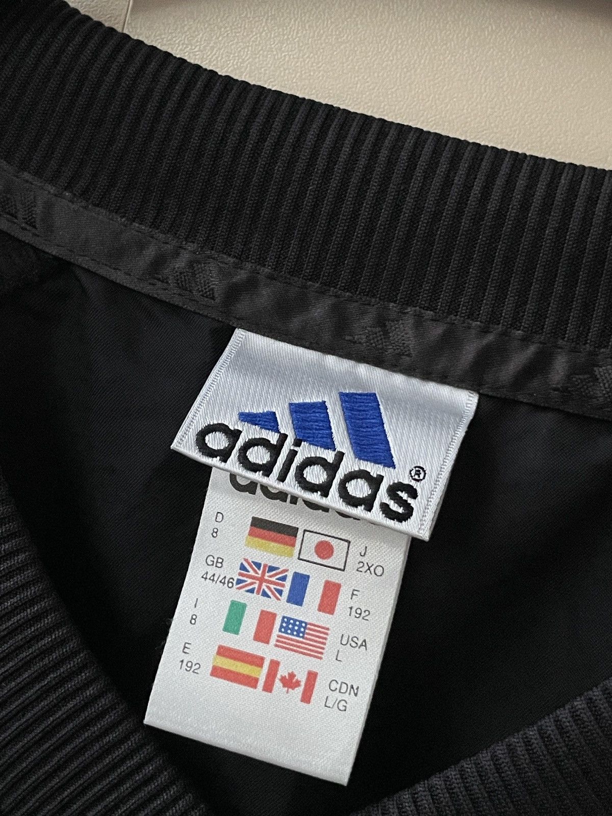 Adidas Vintage 2001 Adidas Rugby Bath Sweatshirt Jacket Nylon Size US L / EU 52-54 / 3 - 3 Thumbnail