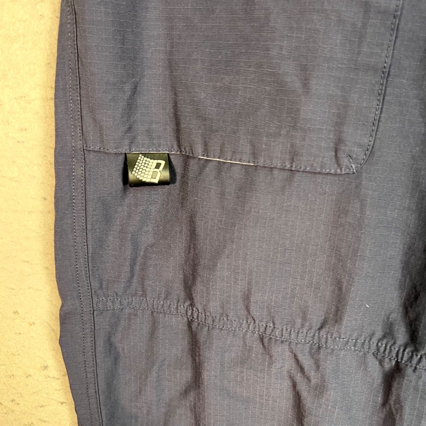 Vintage Bronze Hard Wear Mens Cargo Pants Waistbelt Navy Blue Belted Cargo P pants S Regular Inseam 29in Cotton Blend Front Flat Pocket Belted Zipperless? Size US 29 - 5 Thumbnail