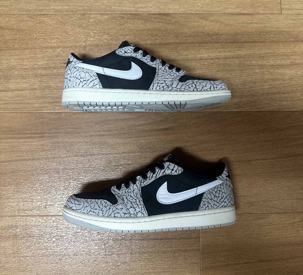 Jordan Brand × Nike Air Jordan 1 Retro OG Low Black Cement Size US 8 / EU 41 - 2 Thumbnail