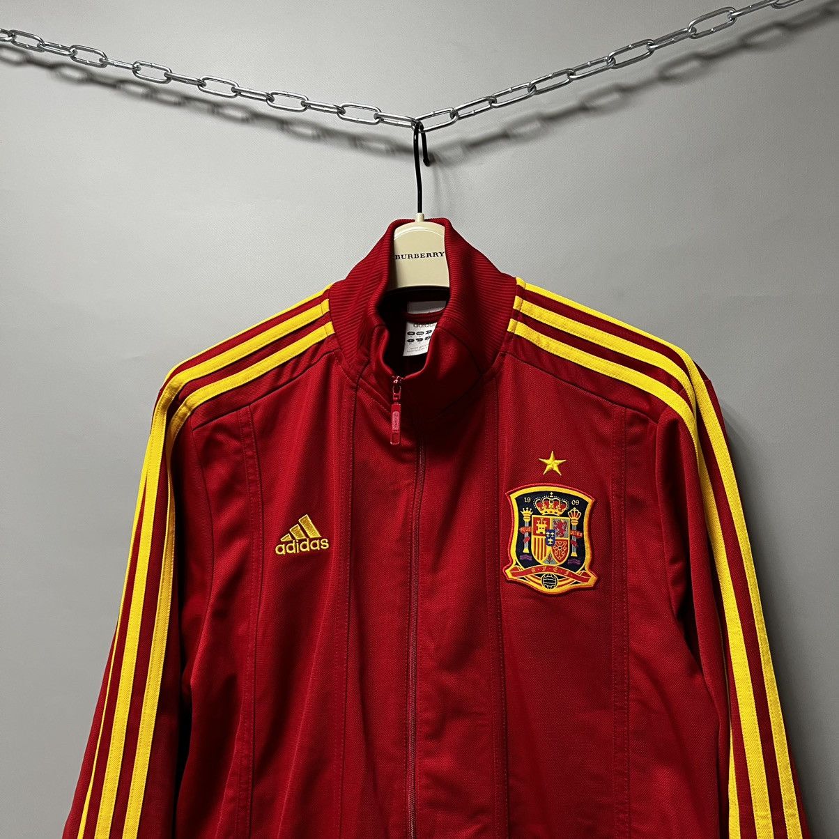 Adidas SPAIN 2011 SOCCER TRACK TOP ZIP JACKET ADIDAS VINTAGE Size US M / EU 48-50 / 2 - 7 Thumbnail