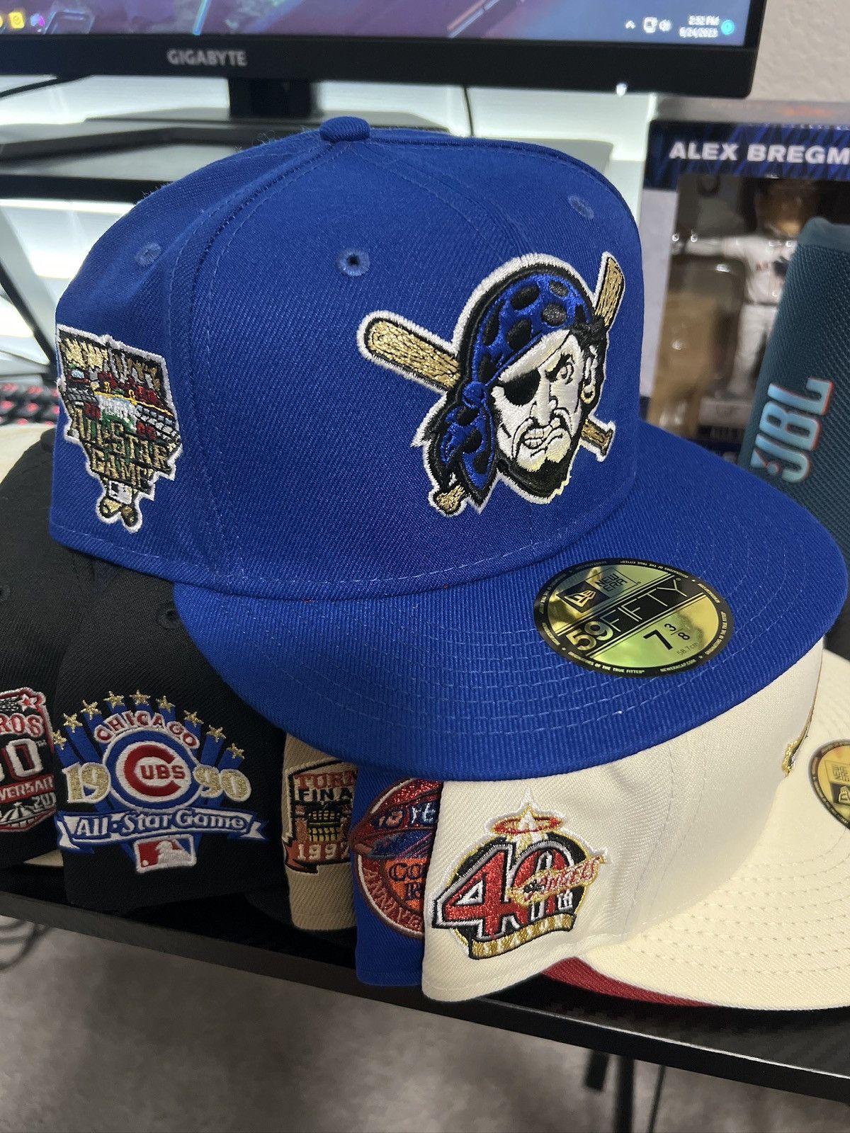 New Era Pirates Hat Club Exclusive🚨 Size ONE SIZE - 1 Thumbnail