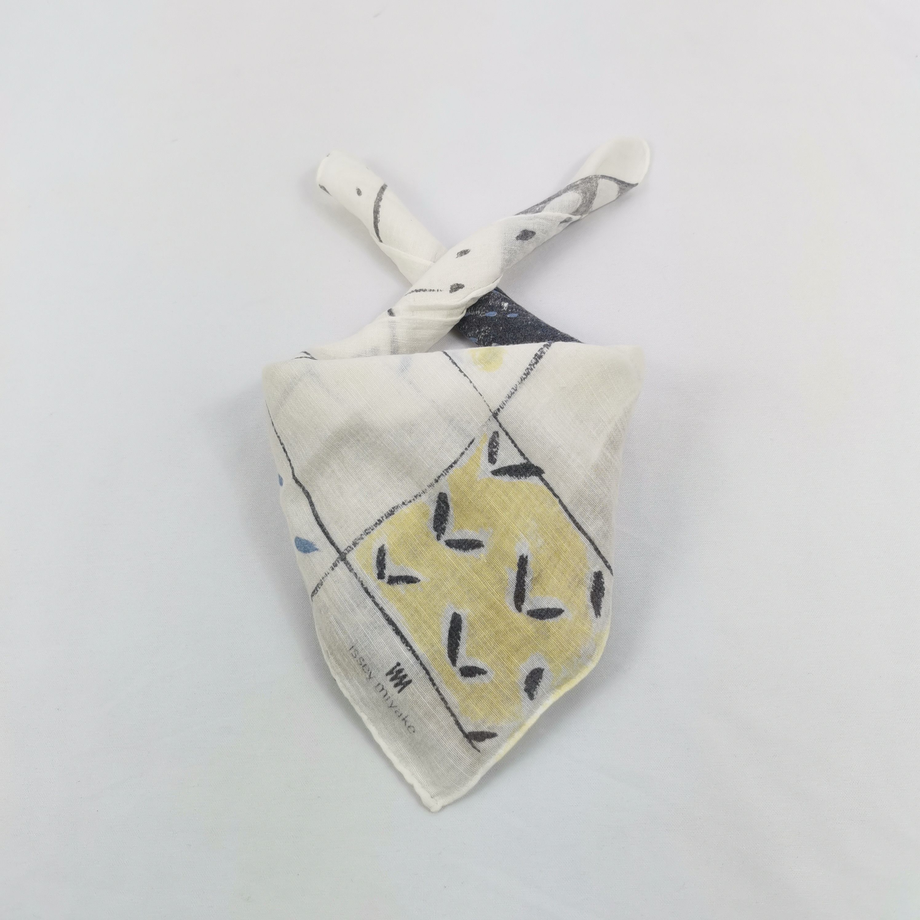 Issey Miyake Vintage Issey Miyake Handkerchief Neckerchief 56789 Size ONE SIZE - 1 Thumbnail