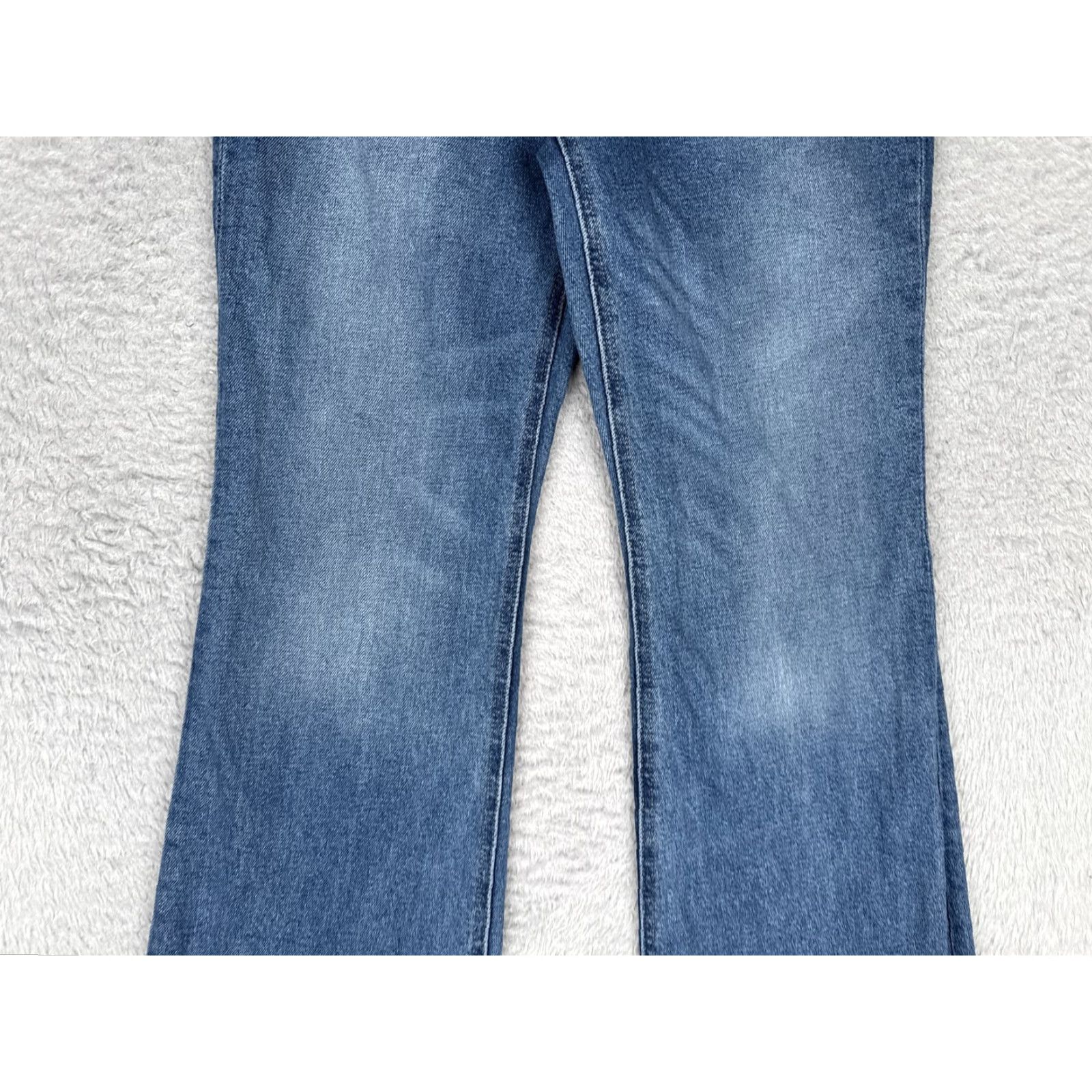 Old Navy Old Navy Jeans Womens 12 Blue Medium Wash High Rise Flare Denim 30x31 Pocket 5-Pocket Stretch Regular Vintage No Size 34" / US 12 / IT 48 - 3 Thumbnail